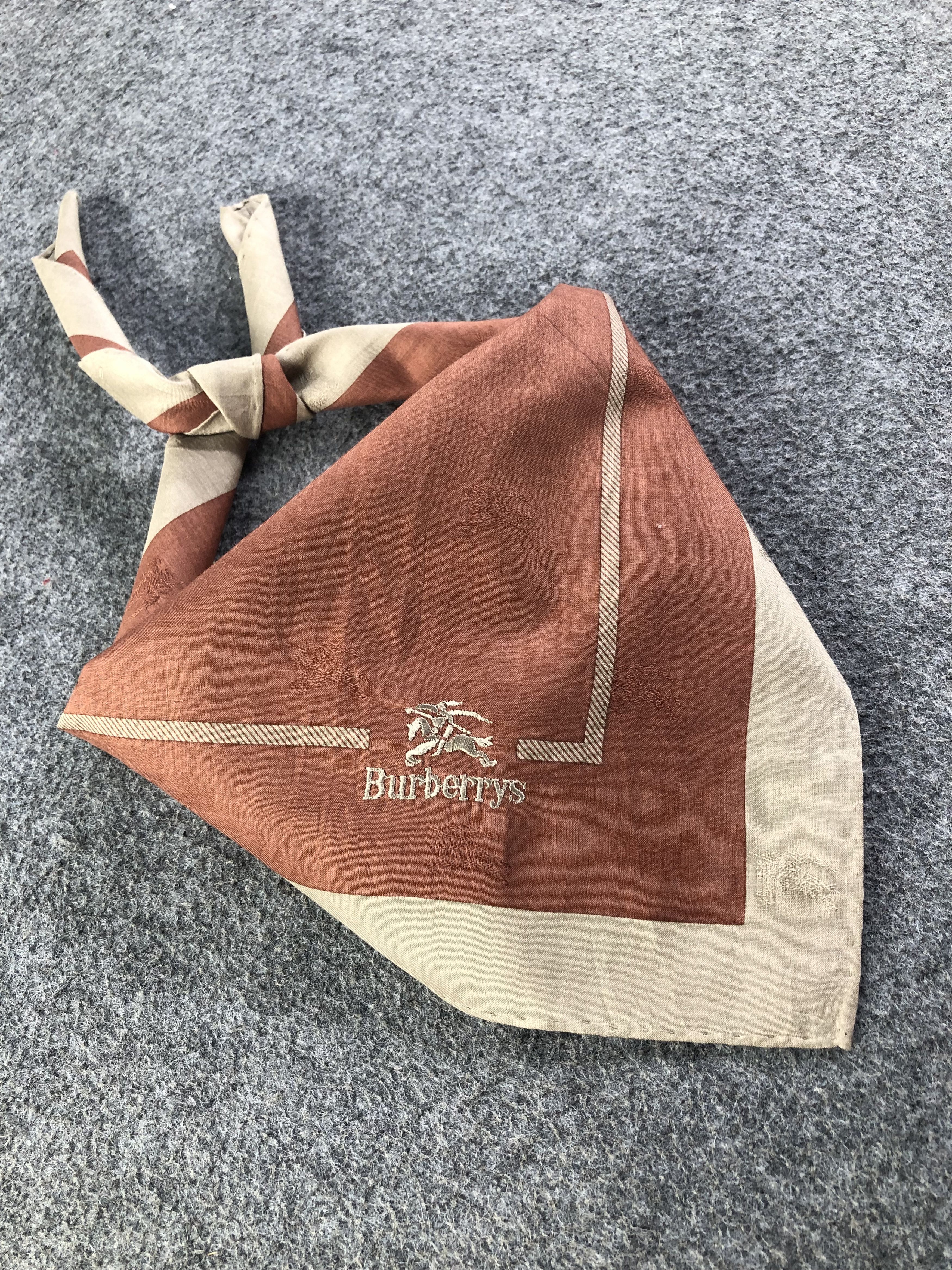 Burberry Burberry Handkerchief / Bandana / Neckerchief Size ONE SIZE - 1 Thumbnail