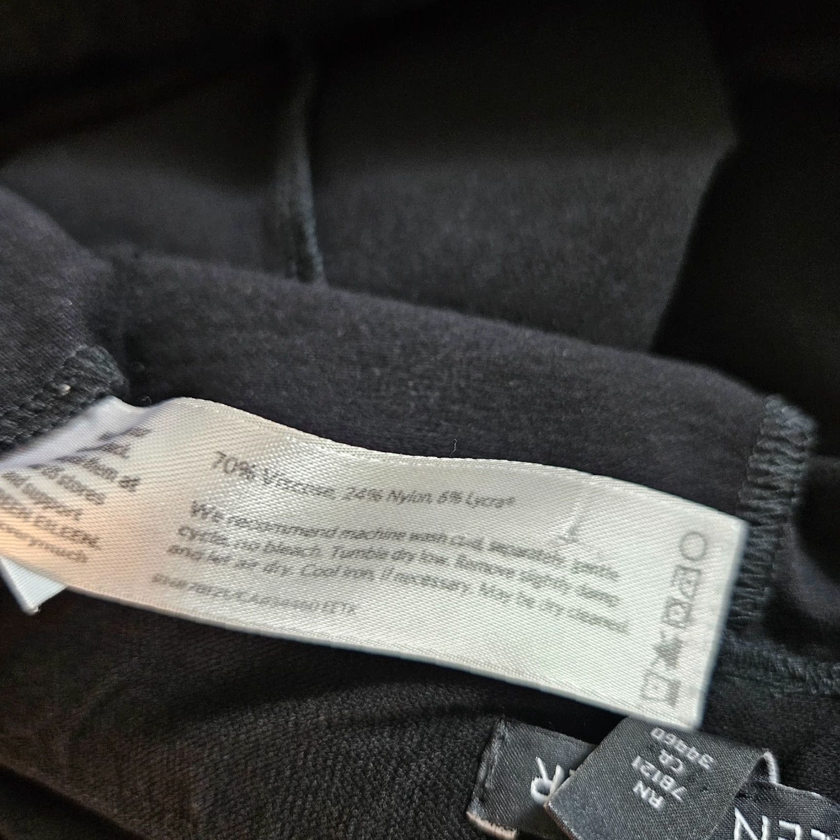 Eileen Fisher VINTAGE Eileen Fisher Pants Cropped Womens Small Black Pull On Low Rise - | Size 28" / US 6 / IT 42 - 6 Thumbnail