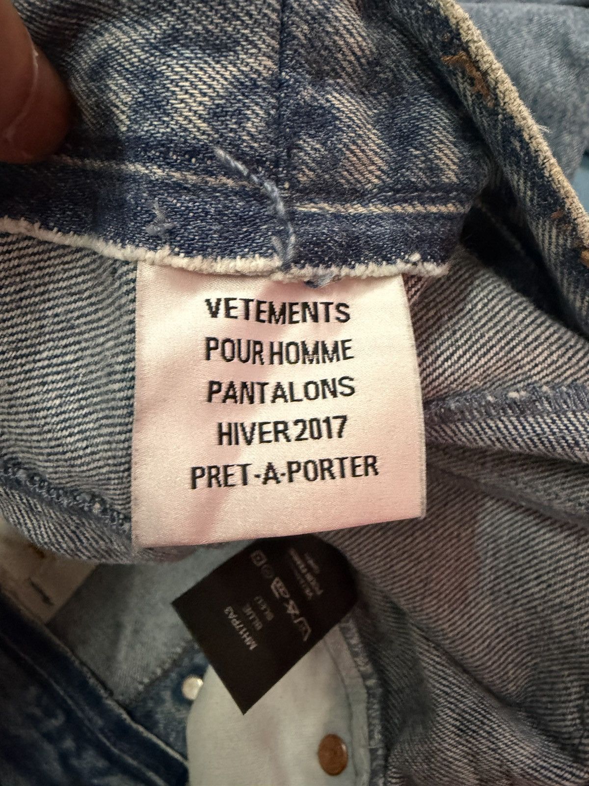 Other AW17 VETEMENTS RECONSTRUCTED DENIM Size US 34 / EU 50 - 9 Thumbnail