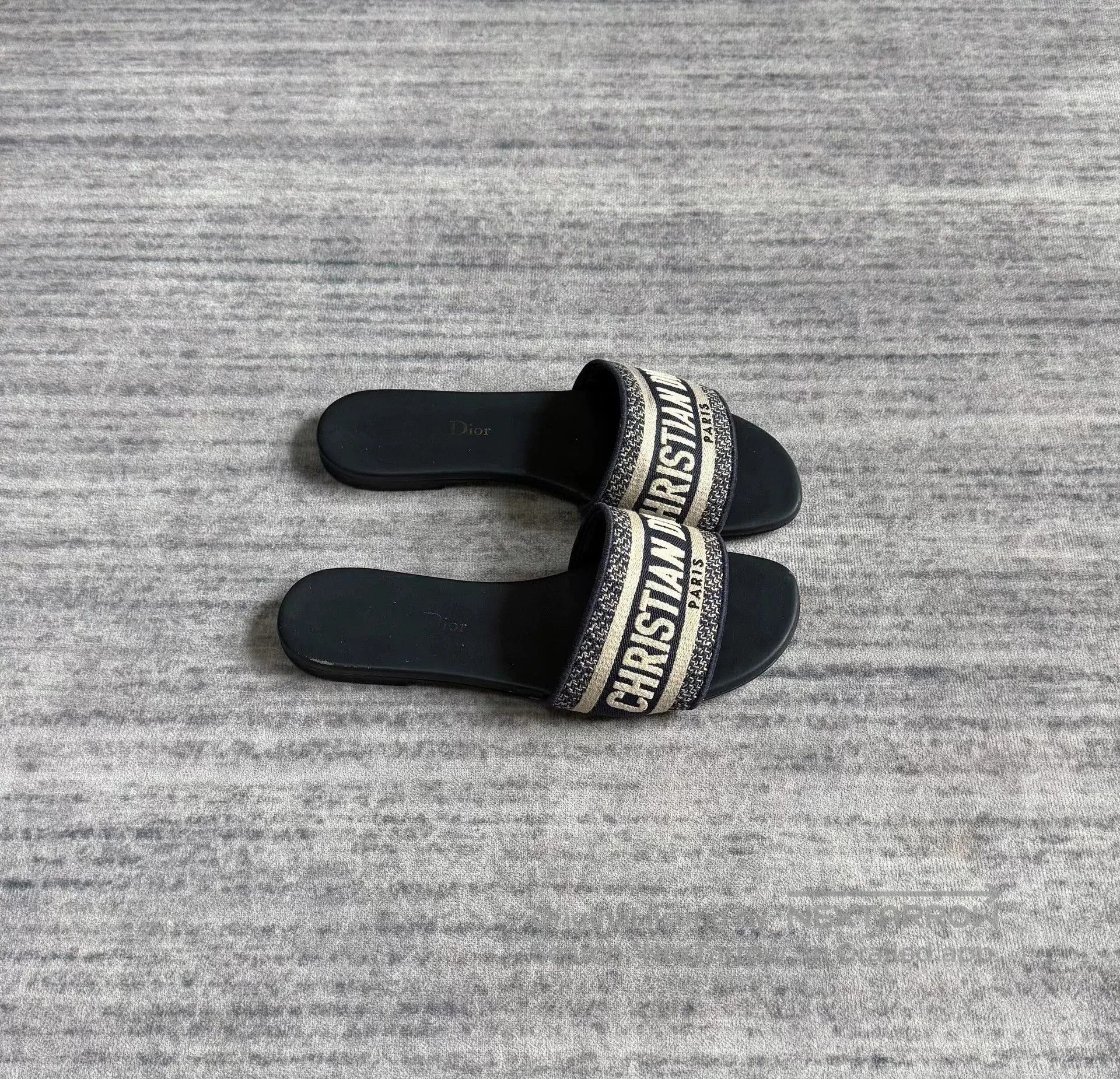 Dior christian dior navy embroidered flat sandals. Size US 6 / IT 36 - 2 Thumbnail