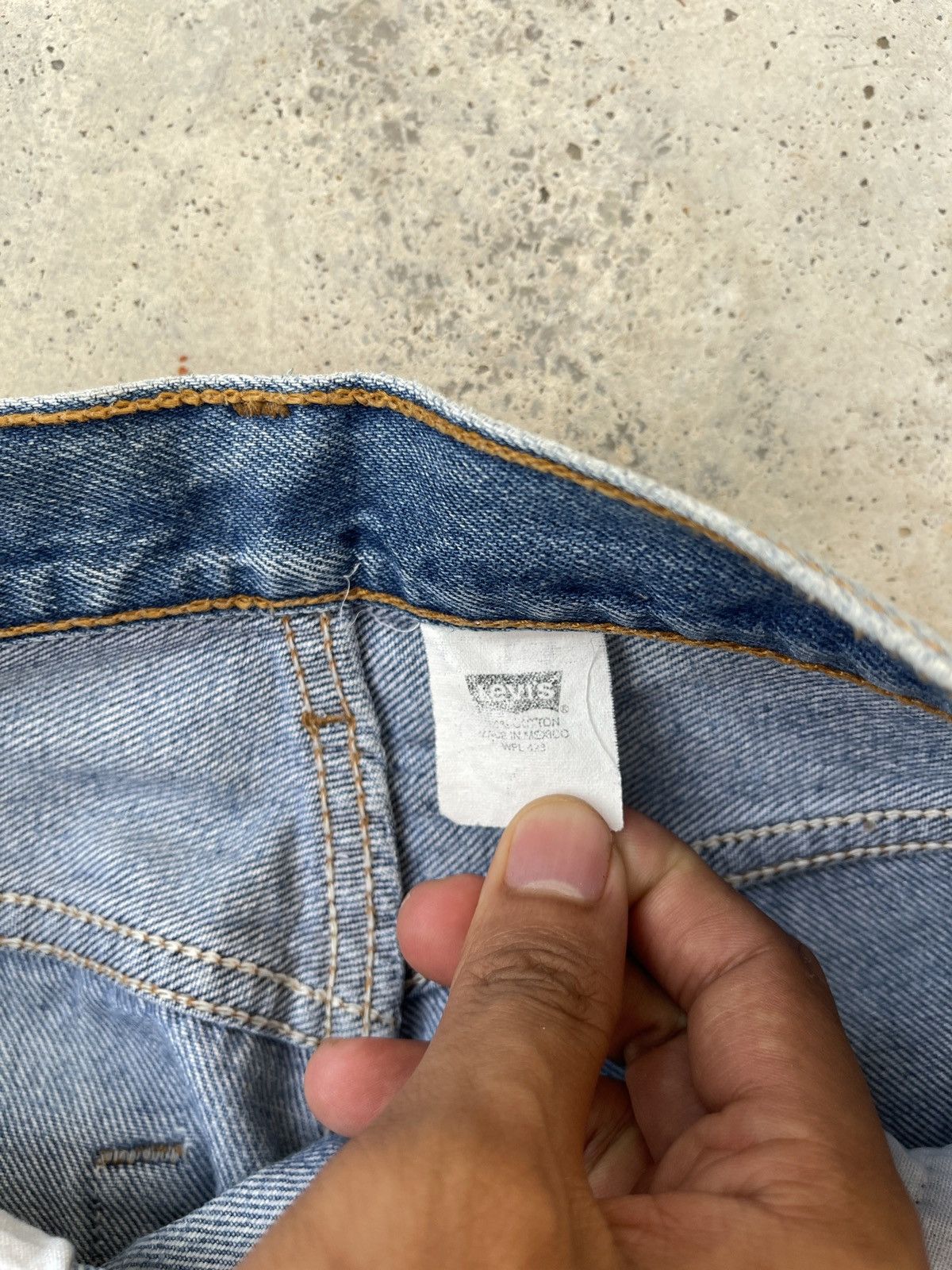 Levi's × Levi's Vintage Clothing × Vintage Vintage 90s Levis Faded Blue Denim Jeans Size US 32 / EU 48 - 9 Thumbnail