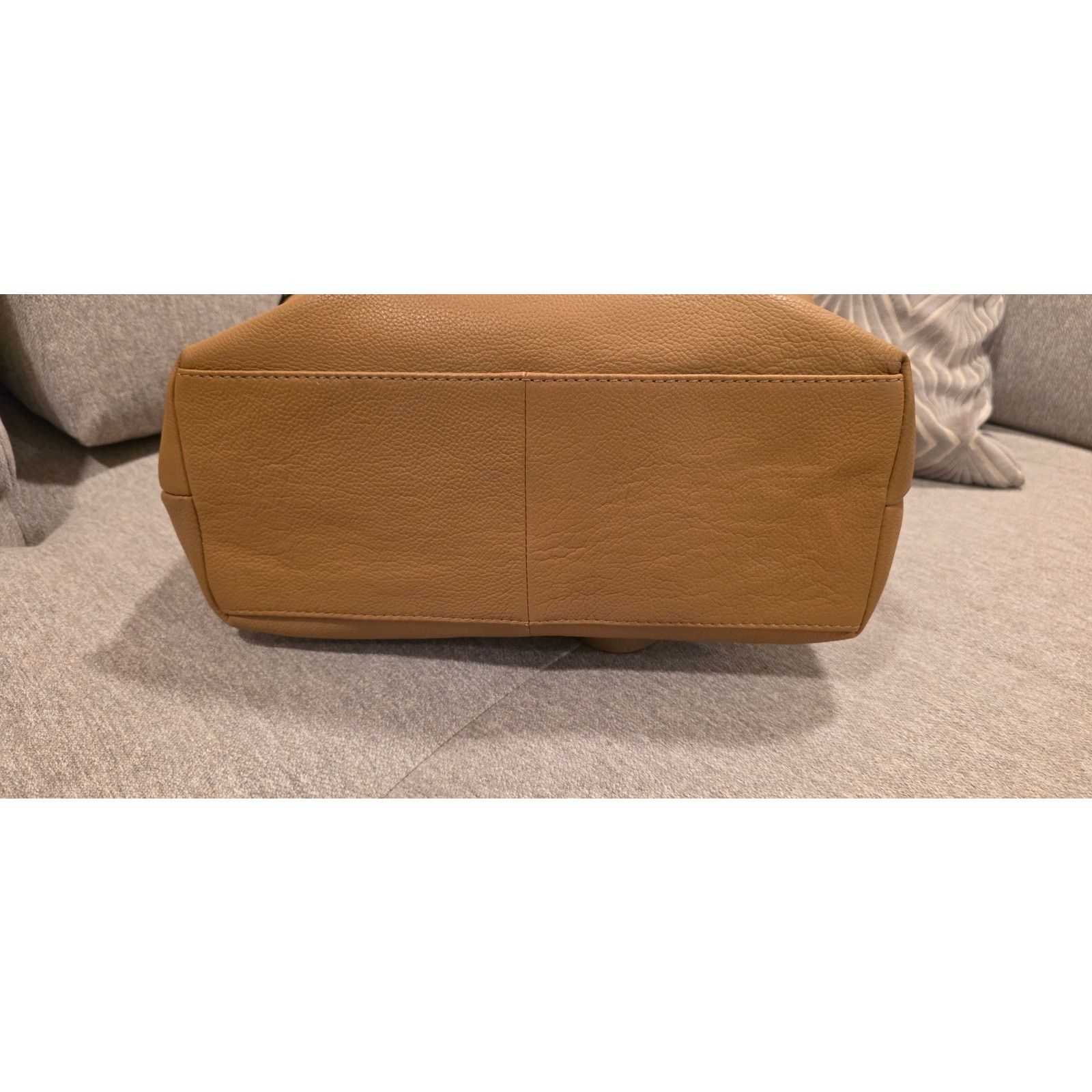 Elie Tahari Elie Tahari Tan Leather Tote NWT Size ONE SIZE - 4 Thumbnail