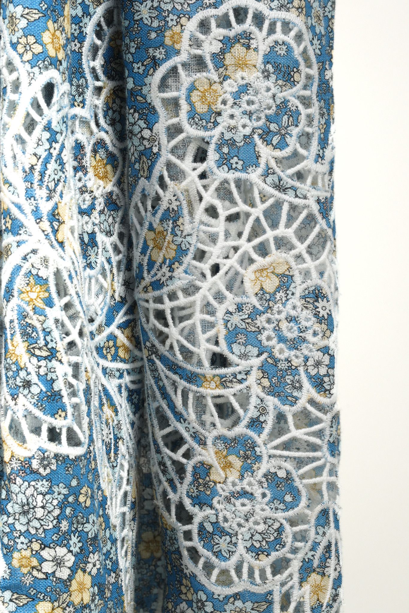 Zimmermann Zimmermann Carnaby Ditsy Broderie Anglaise Linen Maxi Dress Size S / US 4 / IT 40 - 8 Thumbnail