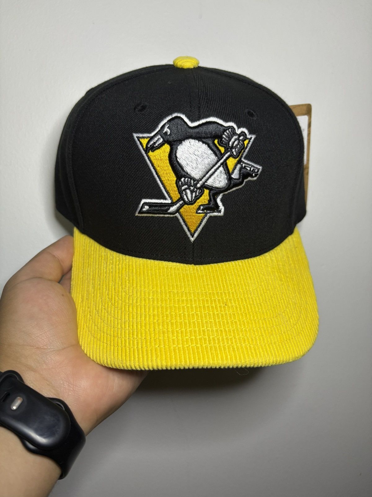 Mitchell & Ness Brand New NHL Pittsburgh Penguins adjustable snapback hat Size ONE SIZE - 1 Thumbnail