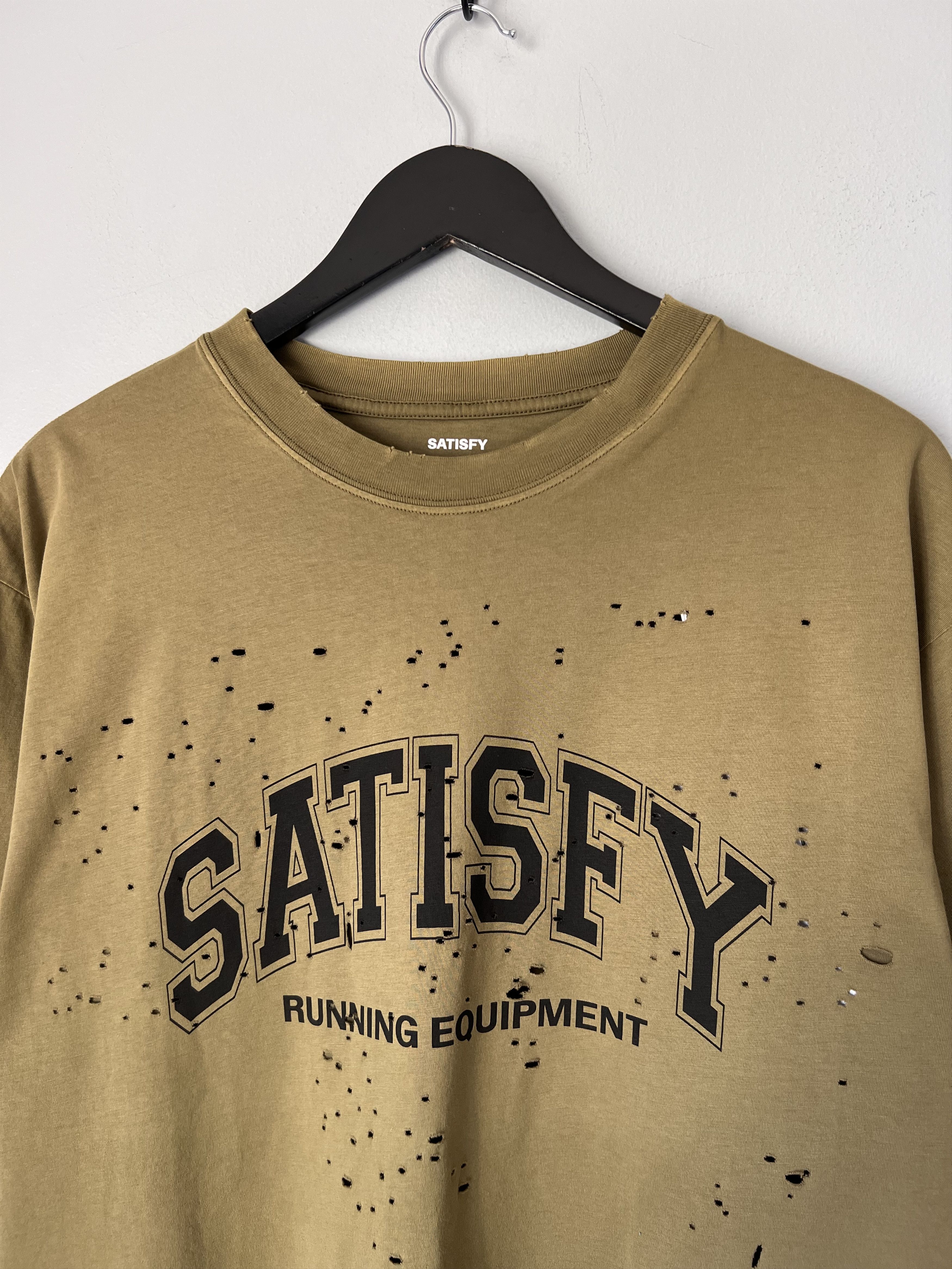 Satisfy Satisfy Running Equipment MothTech Tee in Military Olive Size US S / EU 44-46 / 1 - 2 Thumbnail