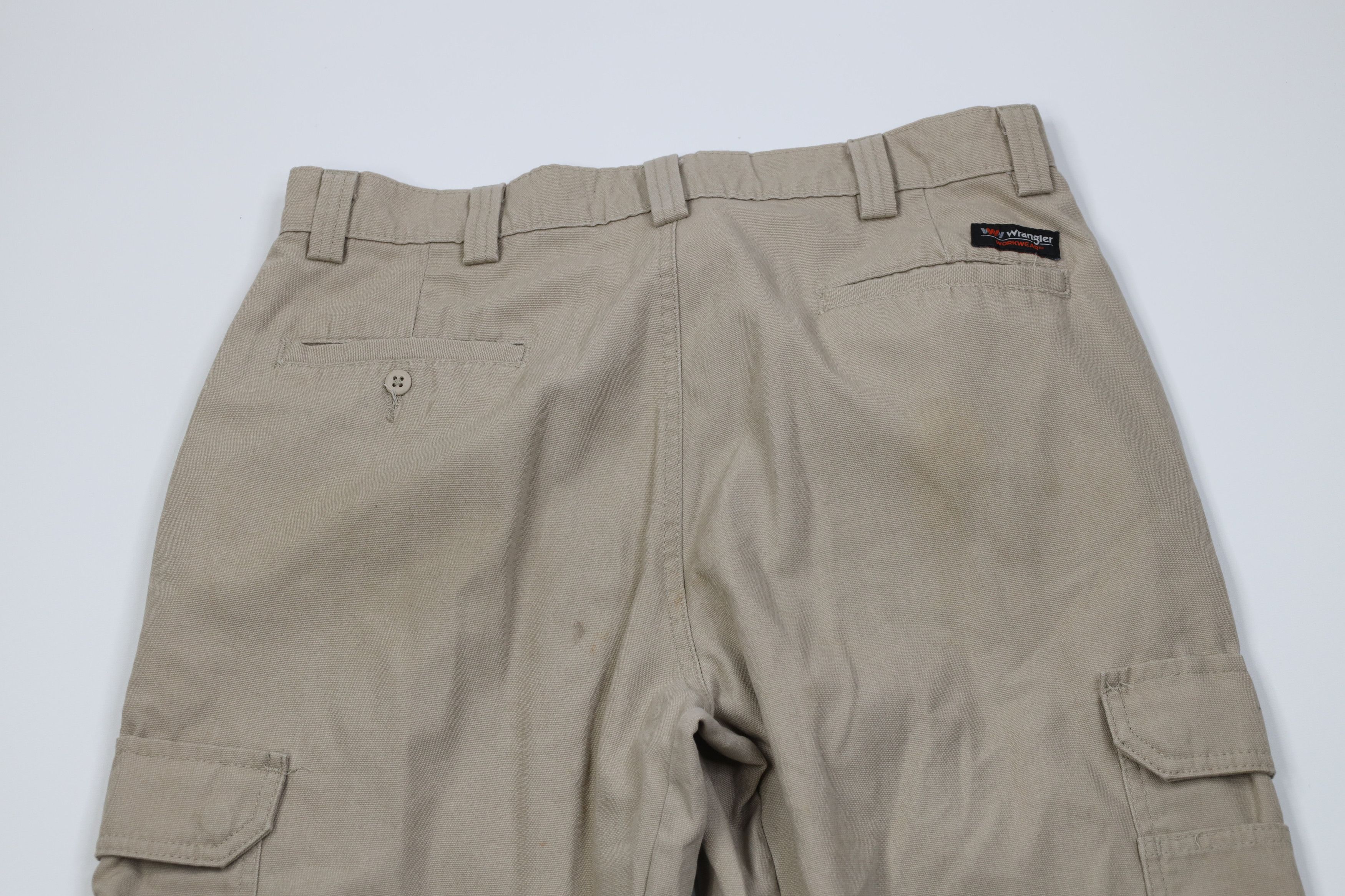 Wrangler Vintage Y2K Wrangler Workwear Wide Leg Cargo Pants Beige Size US 34 / EU 50 - 10 Thumbnail