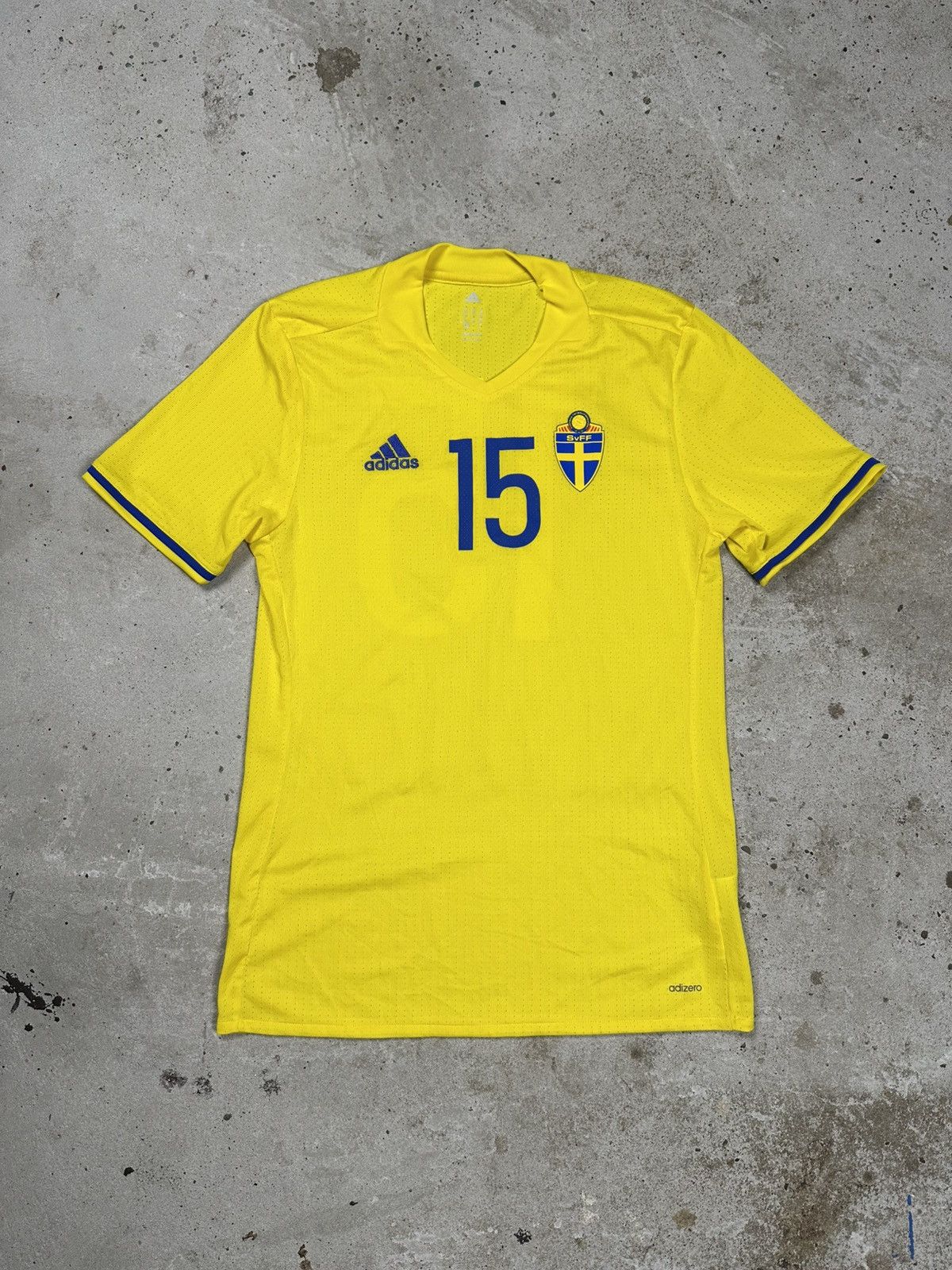Adidas Adidas x Sweden 2016/2017 #15 U21 Match Worn Issue Jersey Size US M / EU 48-50 / 2 - 1 Thumbnail