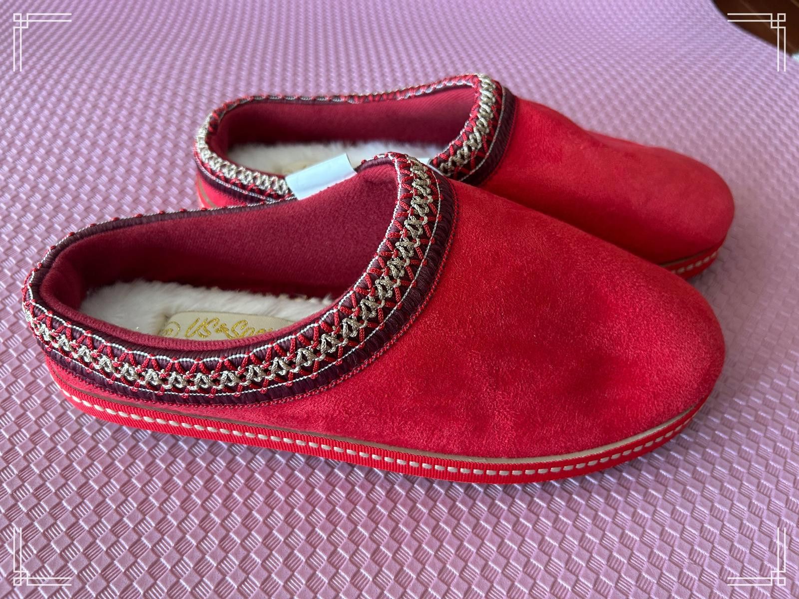 Designer US Sports Red Faux Suede Fleece-Lined Slippers (Size 6) Size US 6 / IT 36 - 4 Thumbnail