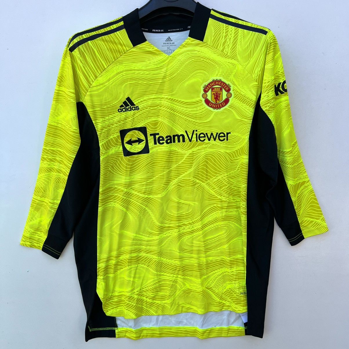 Adidas Manchester United Goalkeeper soccer jersey Shirt 2021-2022 Size US XL / EU 56 / 4 - 1 Thumbnail