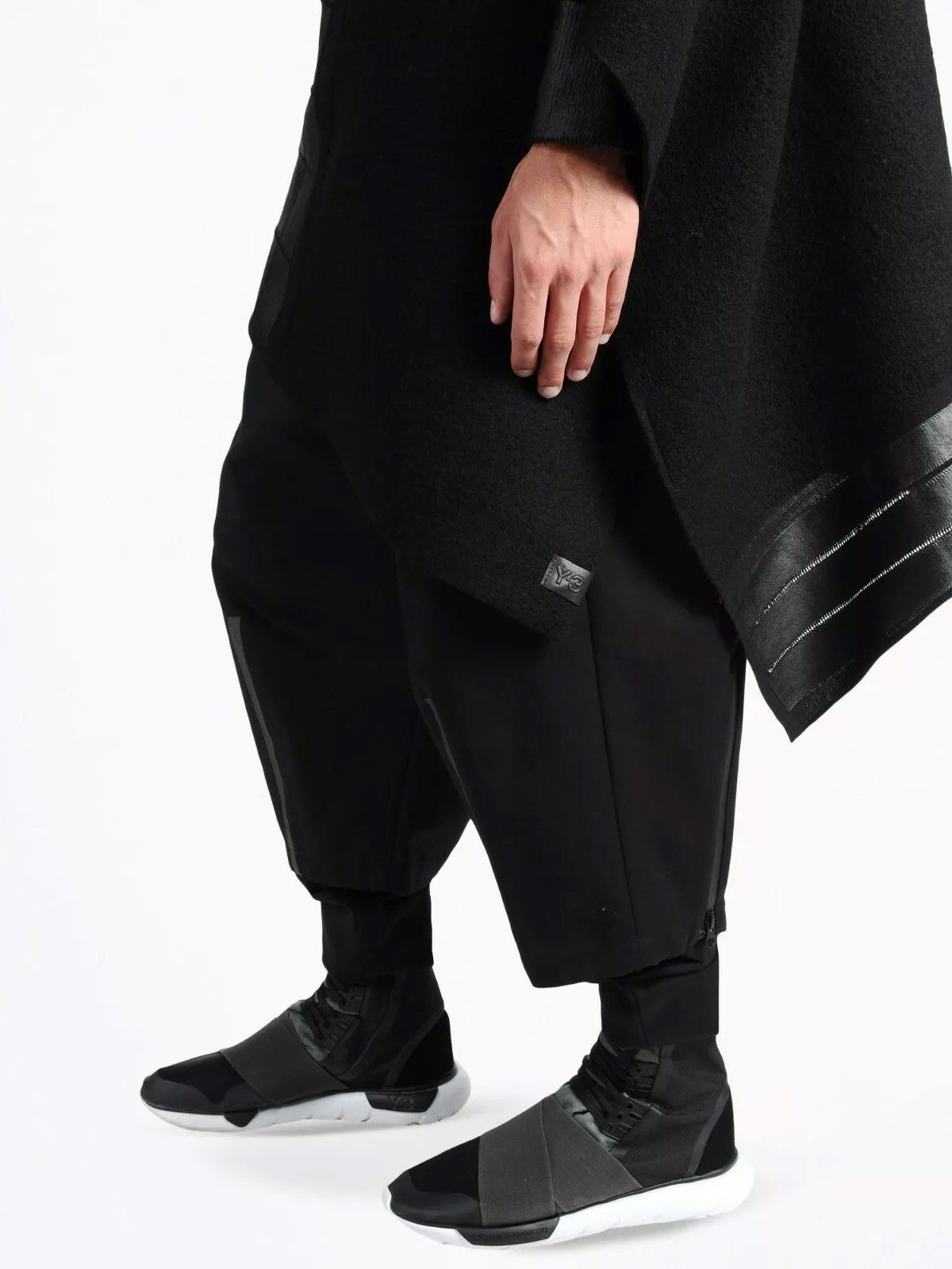Y-3 × Yohji Yamamoto adidas Y-3 (ワイスリー) Fall-Winter 2016/17 Poncho Sweater AZ5093 Size US S / EU 44-46 / 1 - 6 Thumbnail
