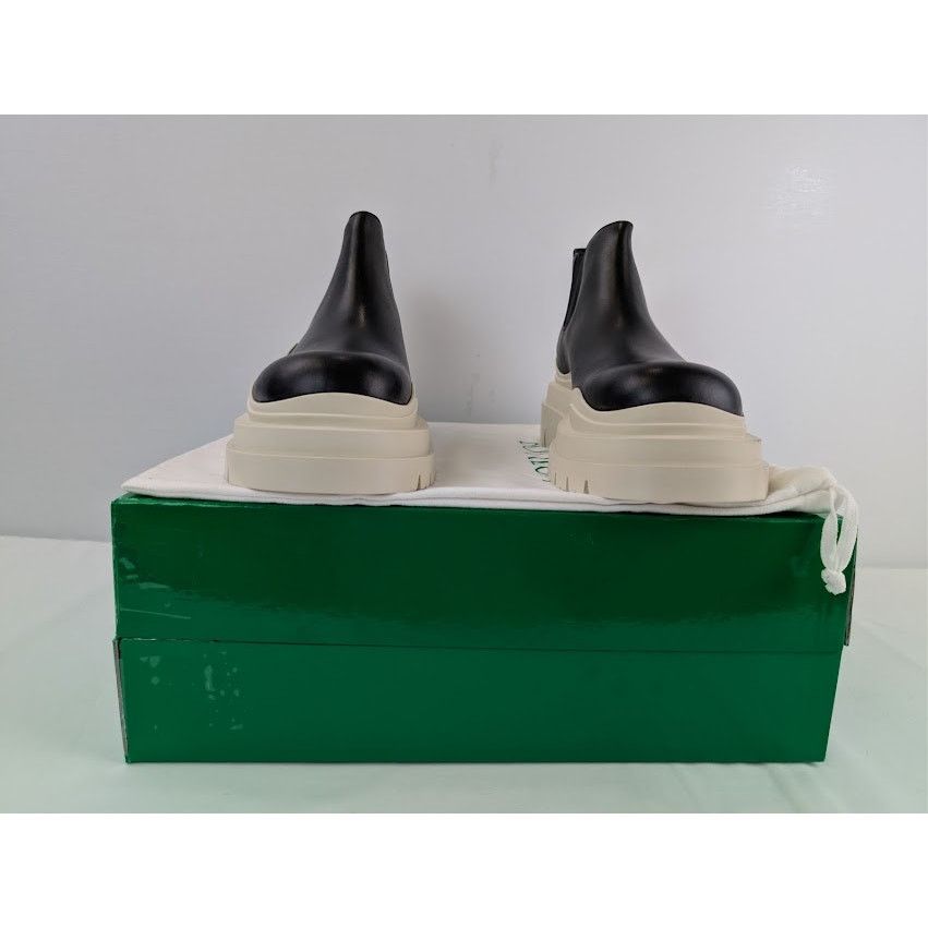 Bottega Veneta o1rshd1 Tire Chelsea Boots in Black / Sea Salt Size US 10 / EU 43 - 15 Thumbnail