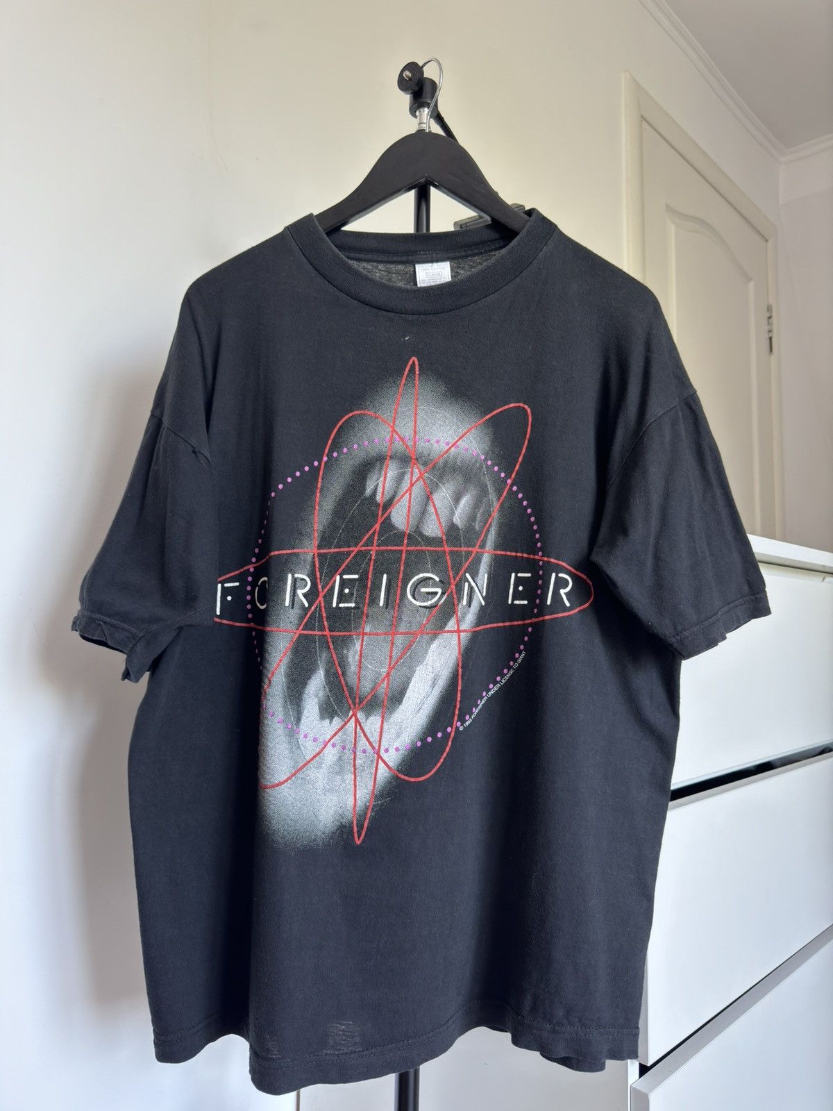 Band Tees Vintage 1993 Foreigner World Tour Band T Shirt Size US XL / EU 56 / 4 - 1 Thumbnail