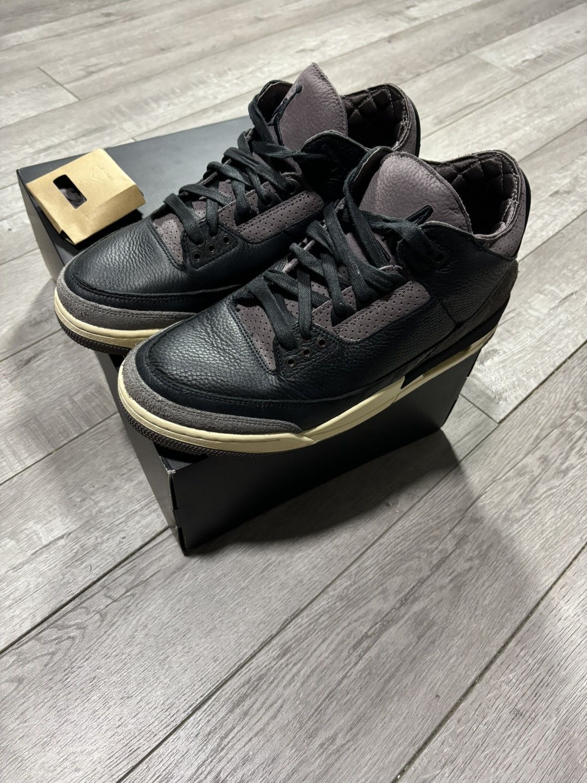 A Ma Maniere × Jordan Brand Jordan A ma Maniere 3s Size US 10 / EU 43 - 4 Thumbnail
