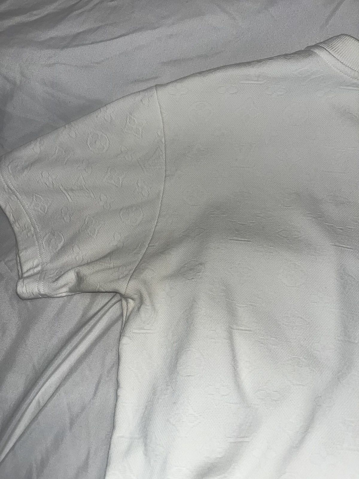 Louis Vuitton Louis Vuitton POCKET MONOGRAN TSHIRT sm shirt Size US S / EU 44-46 / 1 - 10 Thumbnail