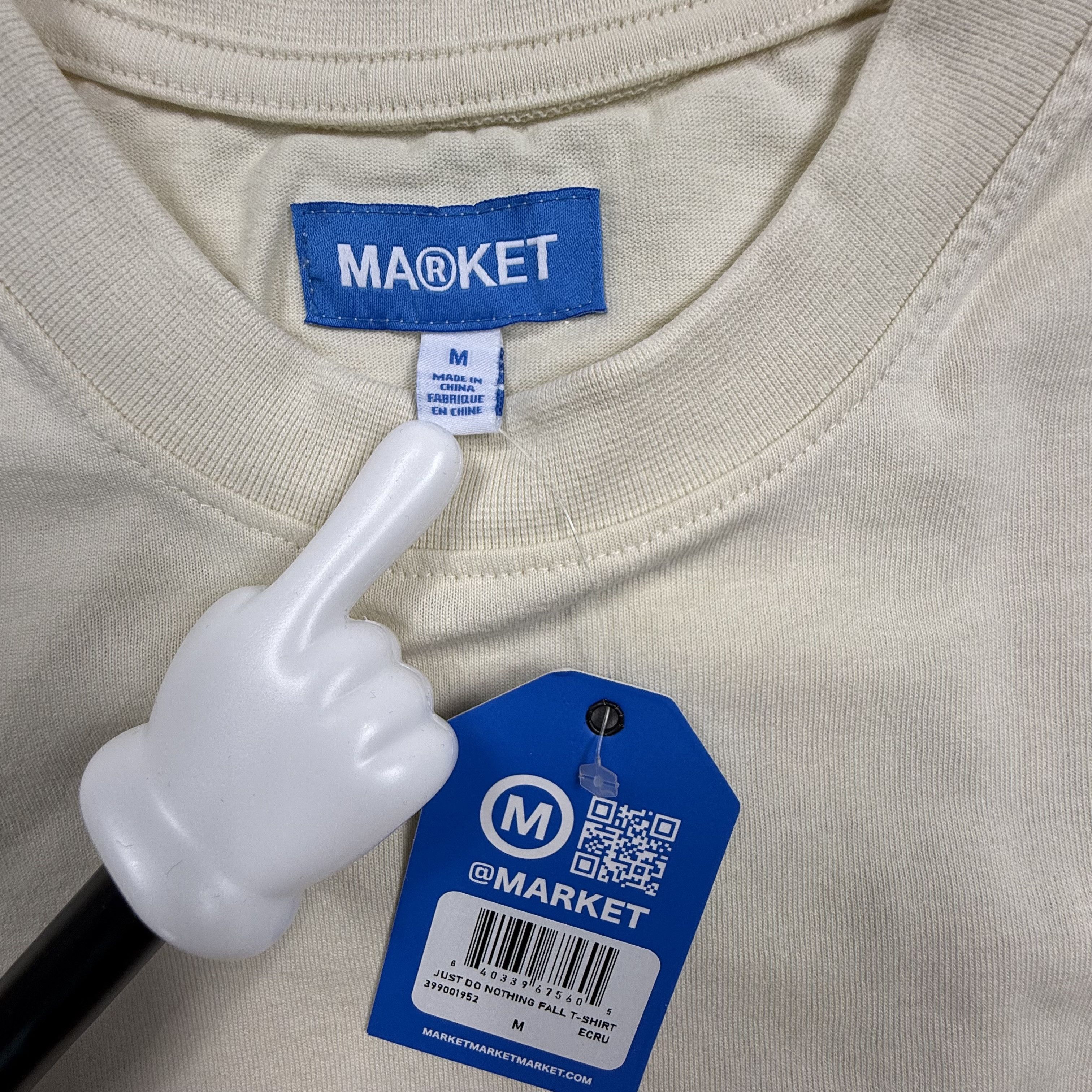 Market MARKET Just Do Nothing Fall Ecru Graphic Tee Mens Medium NEW Size US M / EU 48-50 / 2 - 3 Thumbnail