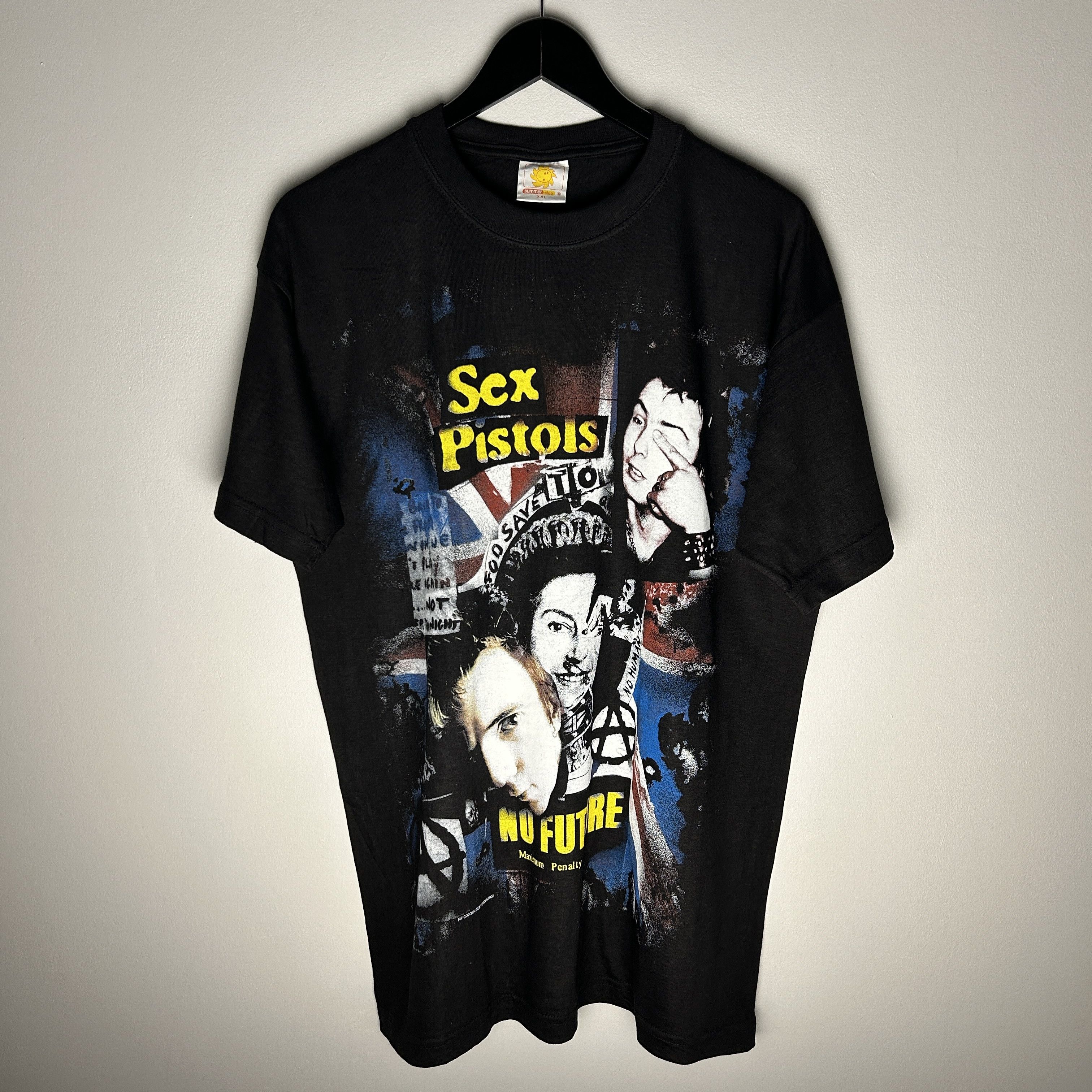 Band Tees Vintage Sex Pistols No Future 2002 Band T-shirt Size US XL / EU 56 / 4 - 1 Thumbnail