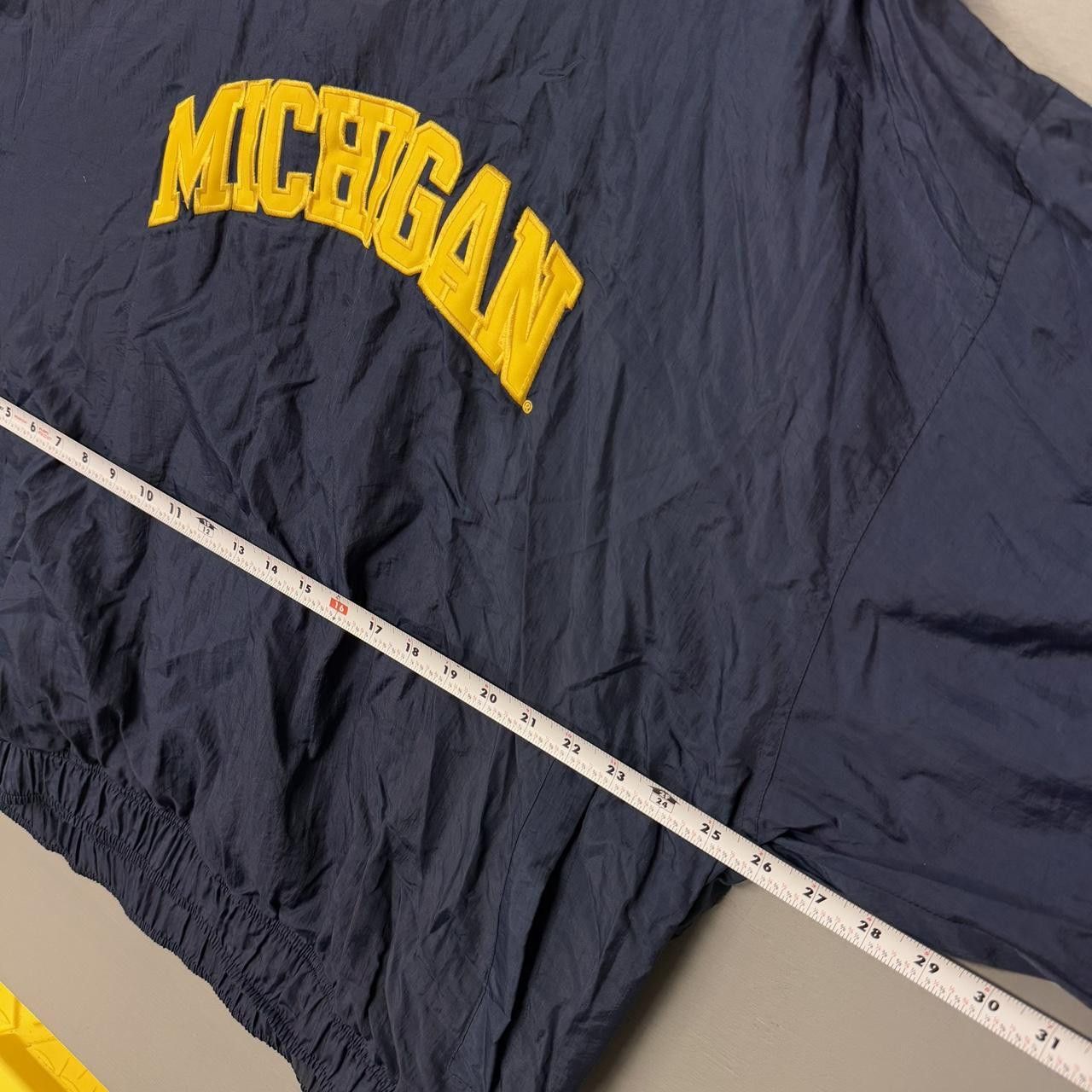 Vintage Vintage University of Michigan Wolverines Windbreaker XXL Size US XXL / EU 58 / 5 - 5 Thumbnail