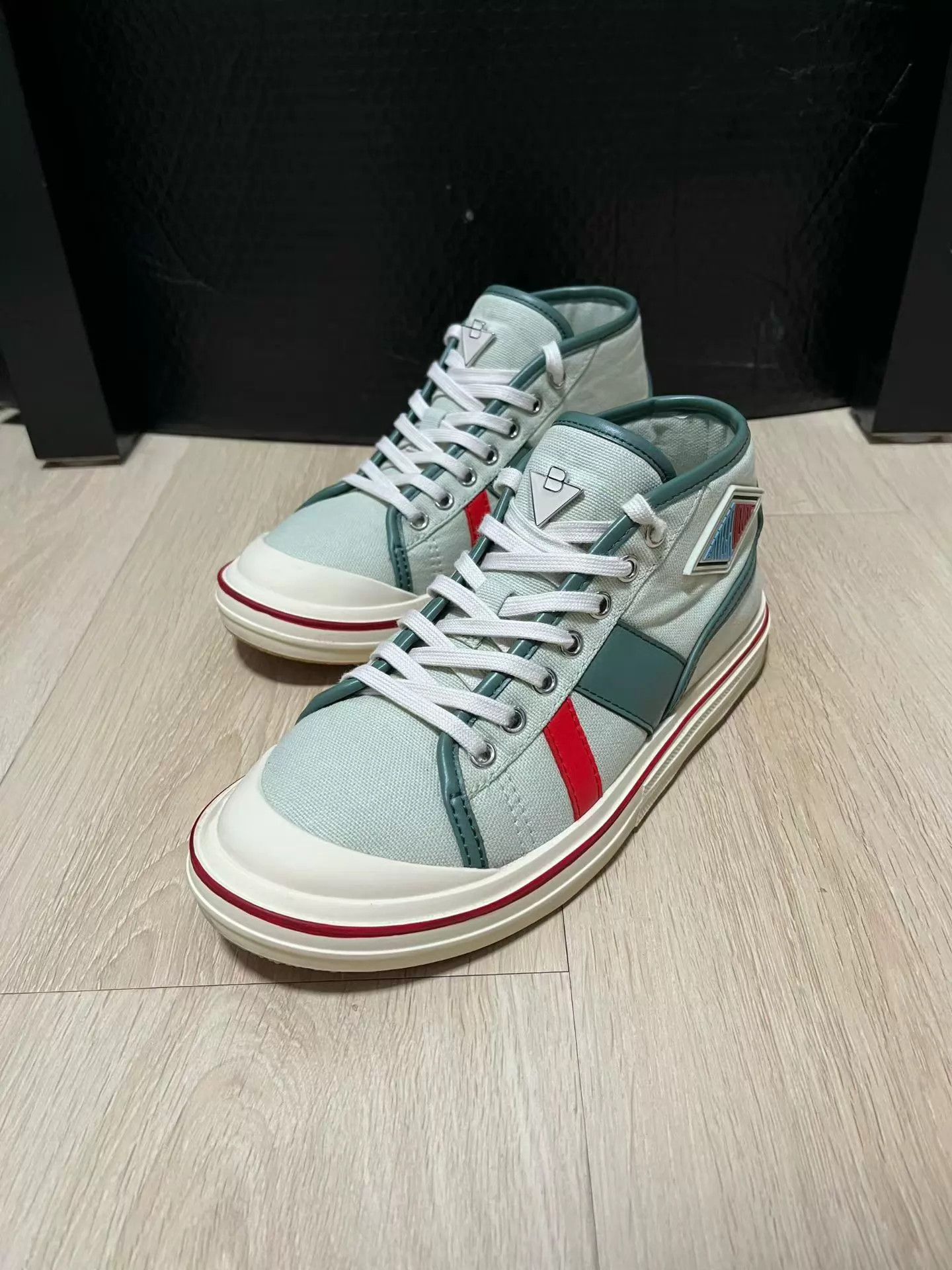 Bottega Veneta BOTTEGA VENETA Eliot Lt. Green LeatherCanvas 36 Worn Once Box Size US 5.5 / IT 35.5 - 1 Thumbnail