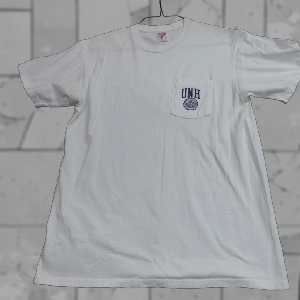 Vintage VINTAGE UNH Shirt Medium White Pocket Jerzees University of New Hampshire Shirt Mens M White Jersey Cotton 90s University Theme Pocket Size US M / EU 48-50 / 2 - 1 Thumbnail
