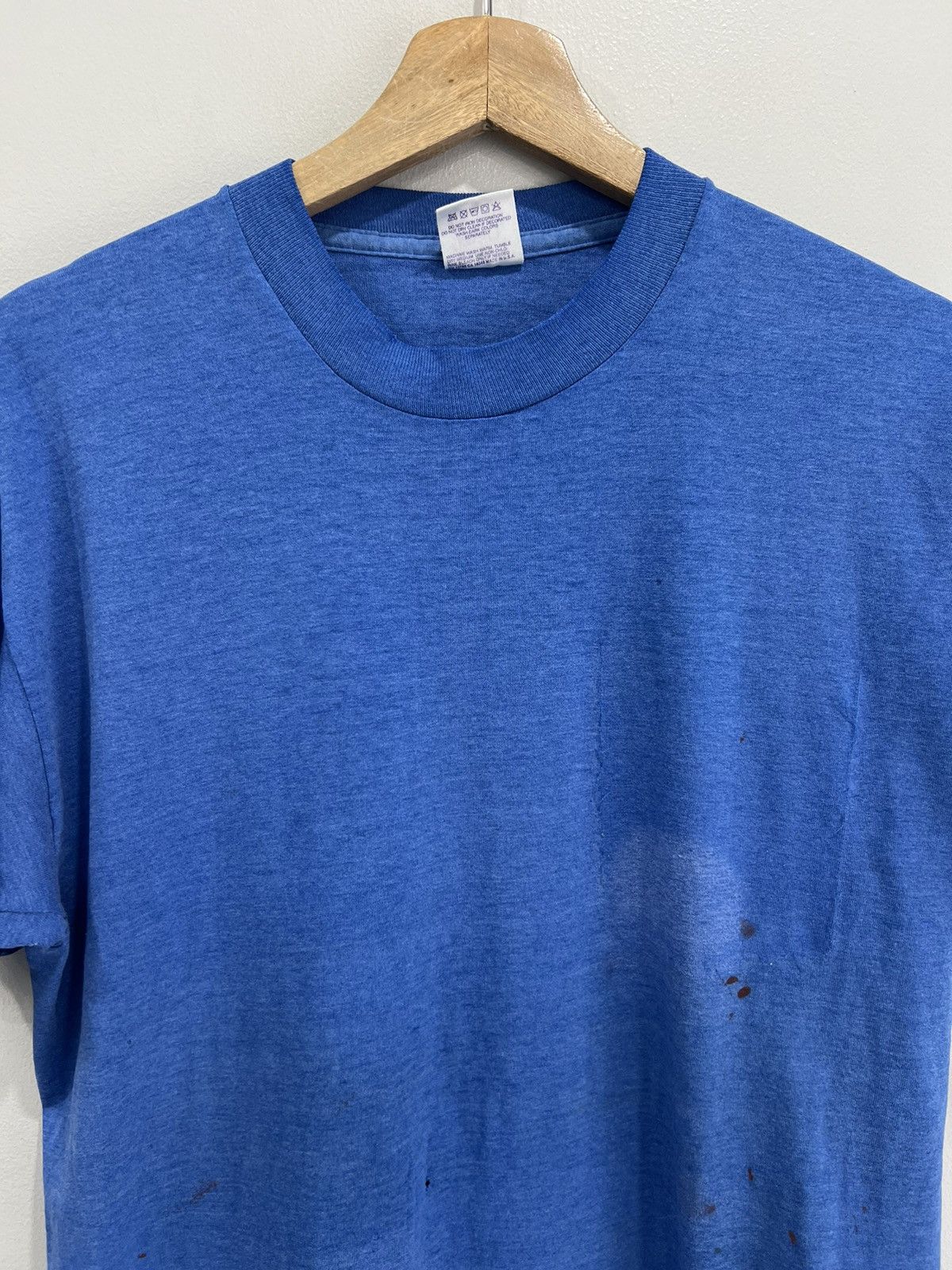 Japanese Brand Vintage 90s Blank Tee Shirt single stitch ghost pocket faded Size US L / EU 52-54 / 3 - 3 Thumbnail