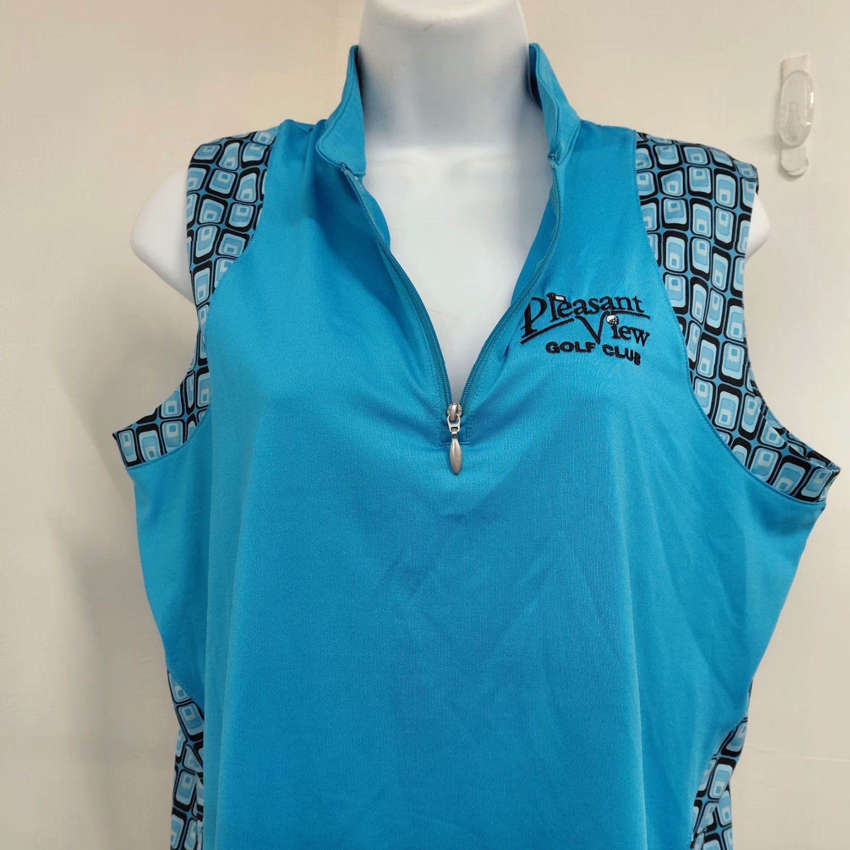 Vintage Bermuda Sands XP Golf Shirt Women's L Sleeveless Blue/Black Pleasant View UPF 50 Shirt Polo Golf Women Made in Guatemala Size L / US 10 / IT 46 - 6 Thumbnail