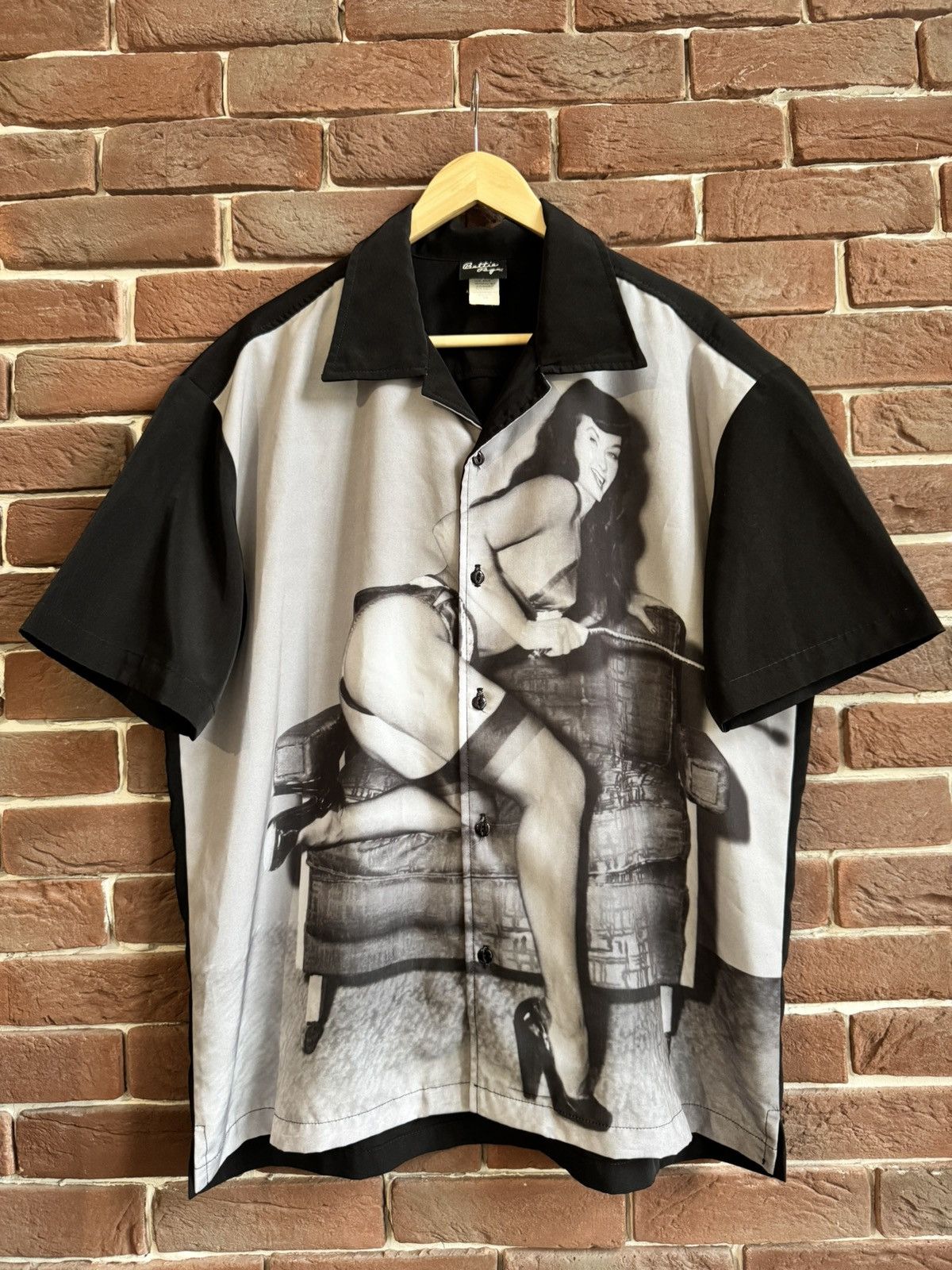 Vintage Vintage 90s Sexy Bettie Page Pin Up Crazy Button Up Shirt L Size US XL / EU 56 / 4 - 1 Thumbnail