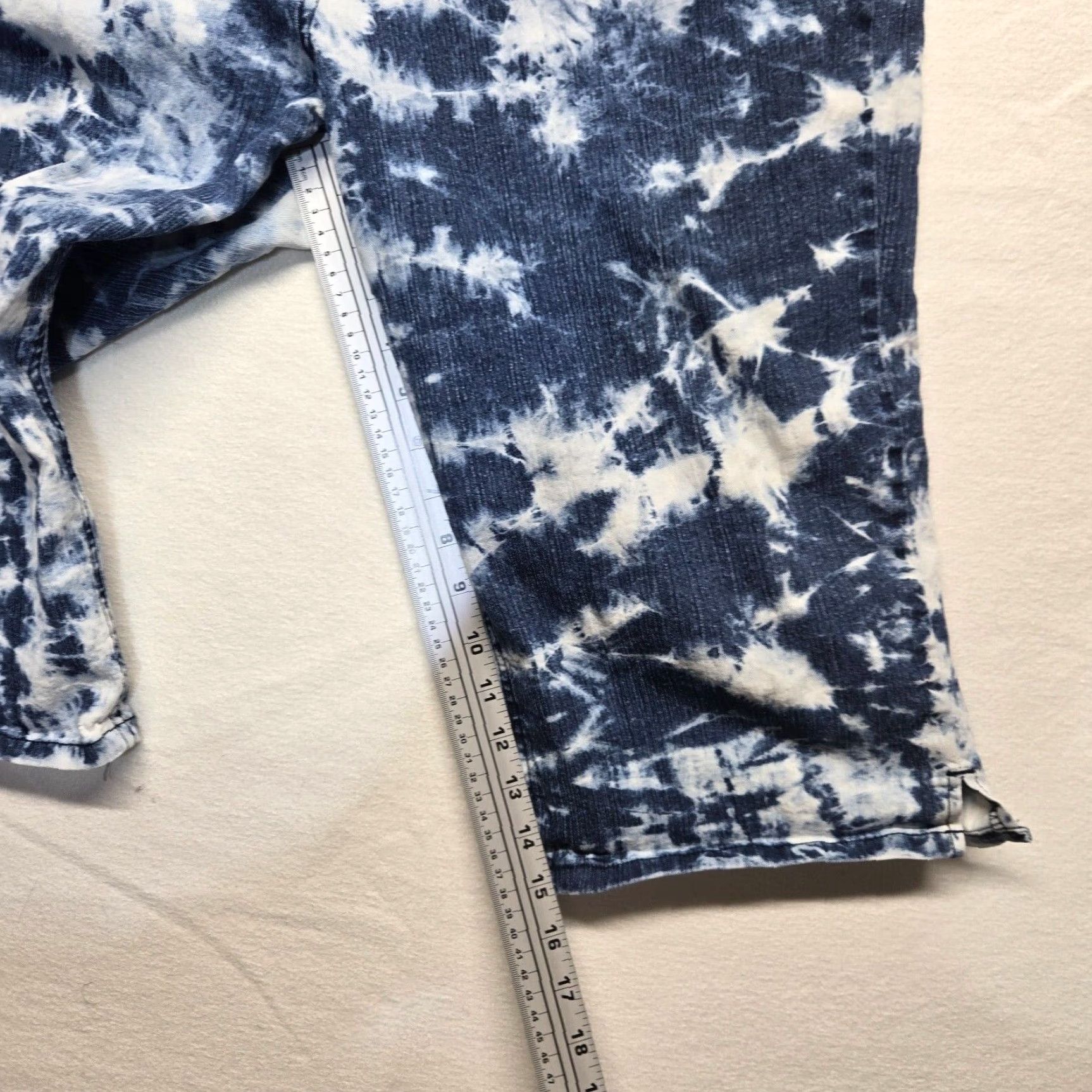 Vintage VINTAGE Moto Blues Denim Capri Shorts Plus Size 20 Blue Bleached Washed Womens Size 42" / US 20 - 5 Thumbnail