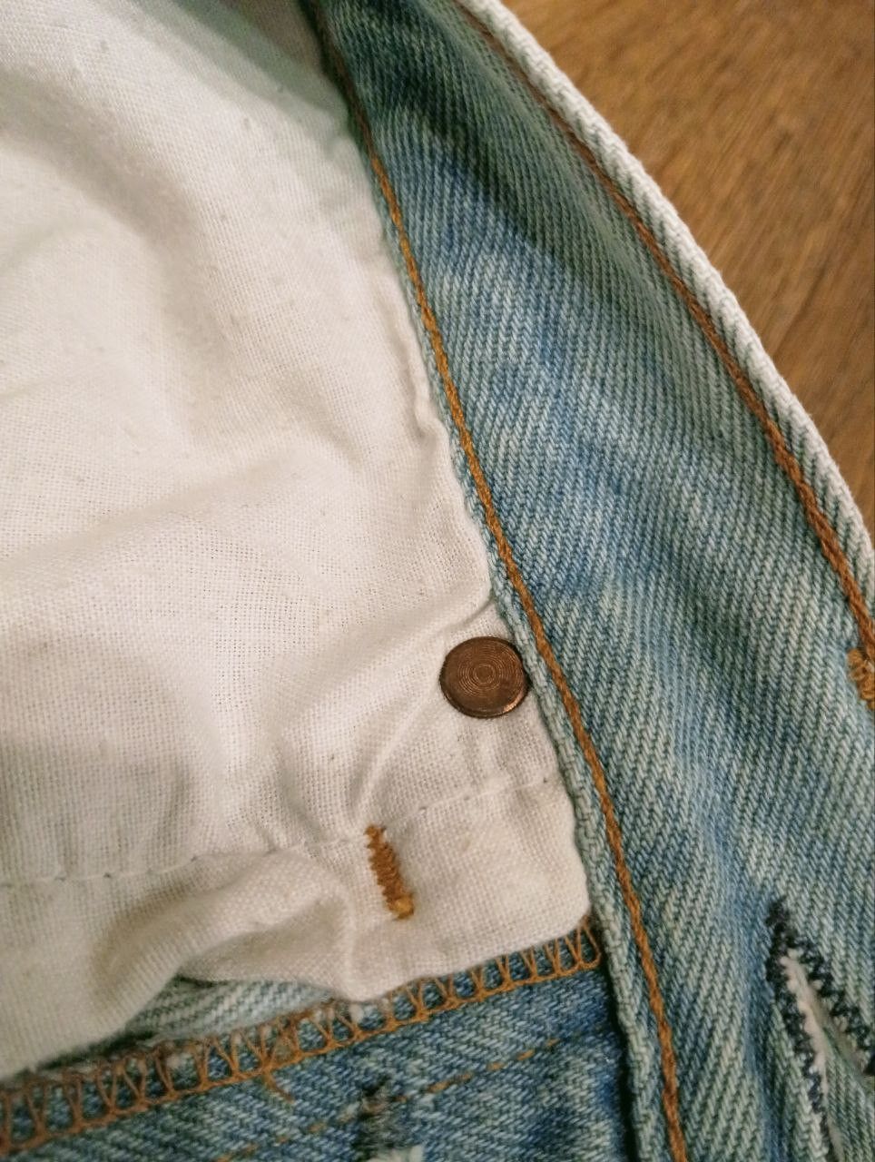 Levi's Vintage Clothing LEVIS VINTAGE CLOTHING 501 BLEACH JEANS Size US 32 / EU 48 - 6 Thumbnail