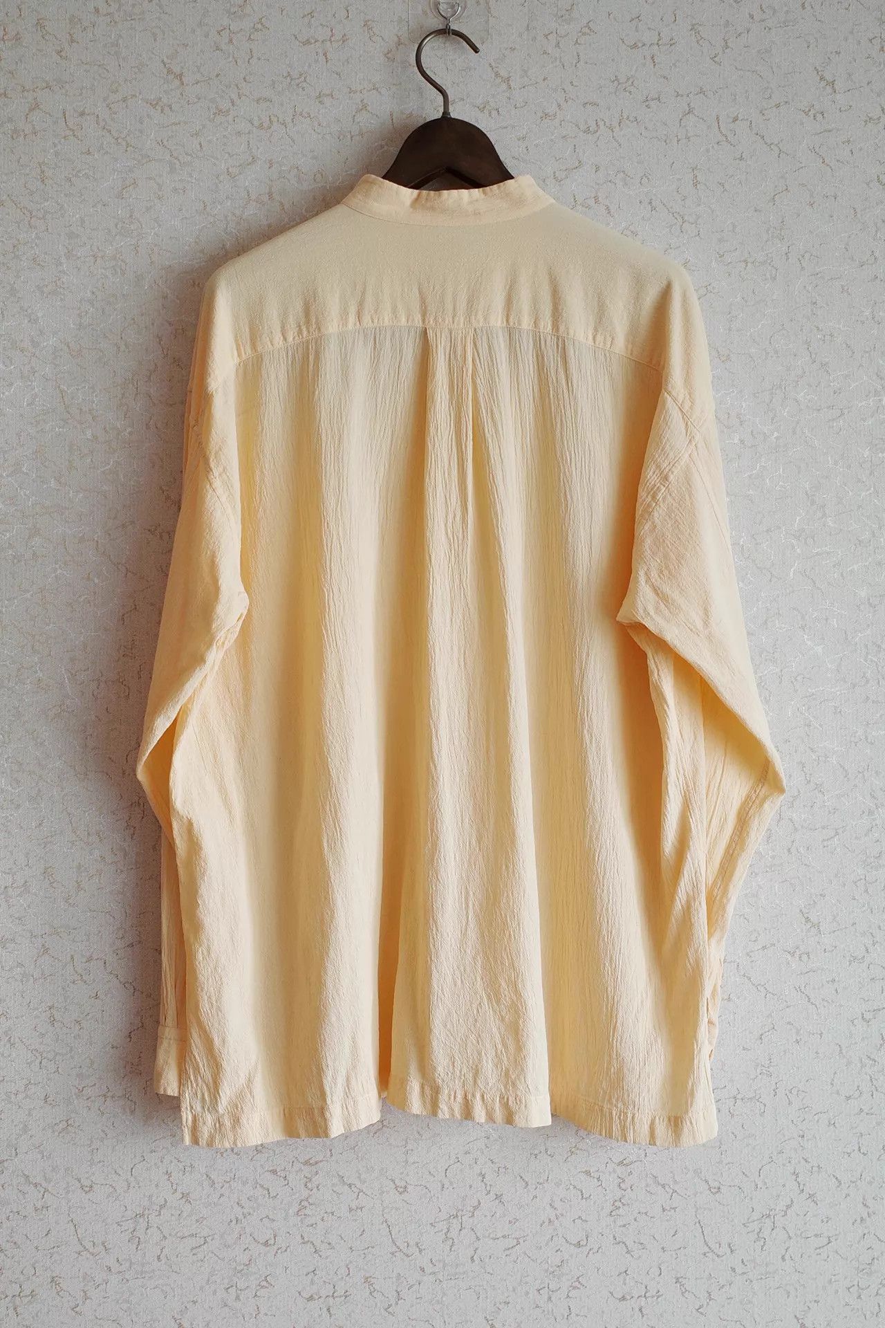Issey Miyake Issey Miyake Men 90s Pleated Pale Yellow Shirt Size US L / EU 52-54 / 3 - 3 Thumbnail