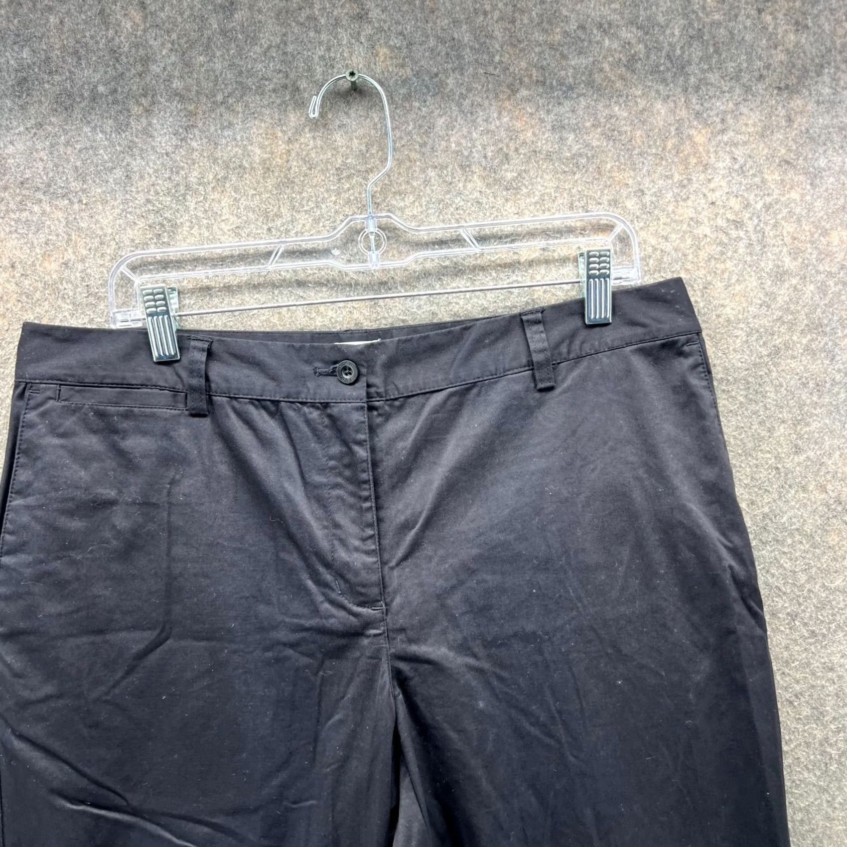 Izod VINTAGE Izod Pants Women 12 Black Outdoors Flat Front XFG Trouser Capri Straight Pants Womens 12 Black Cotton Flat Front Straight Leg Size 34" / US 12 / IT 48 - 6 Thumbnail
