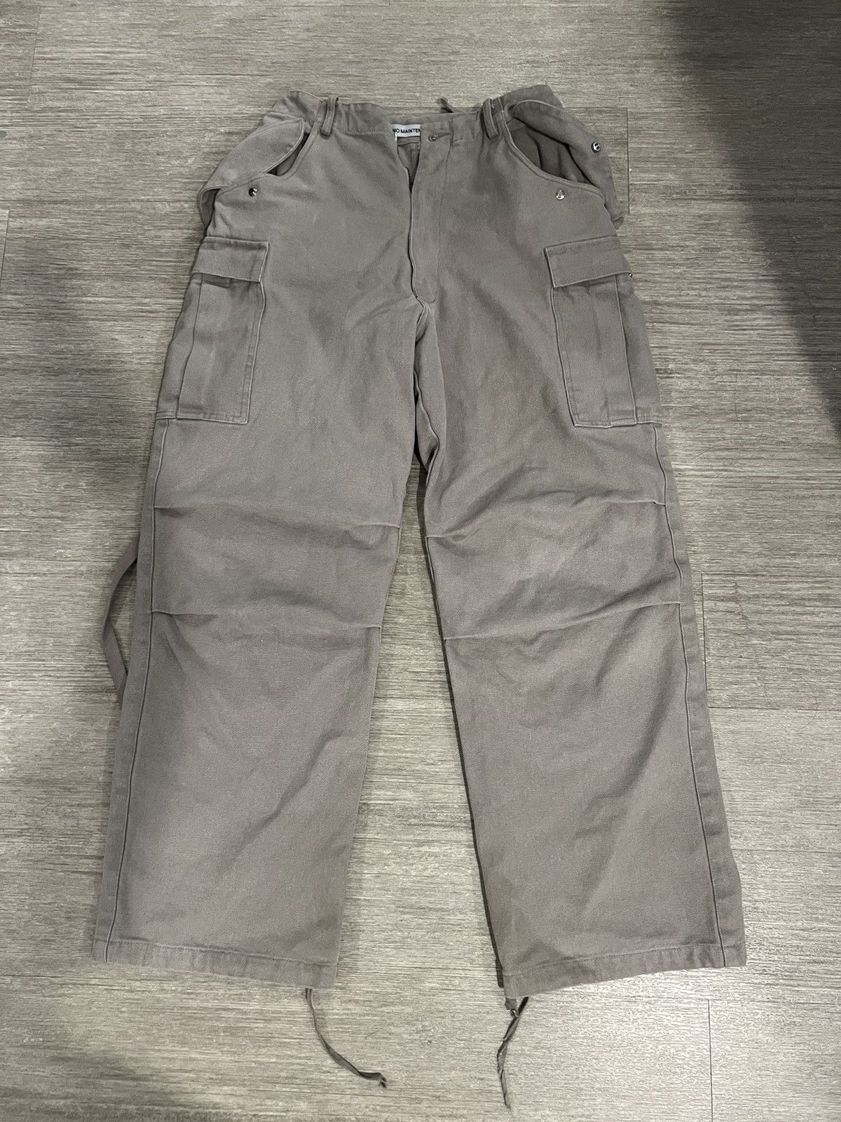 No Maintenance No Maintenance Six Pocket Baggy Cargo Pants Size US 30 / EU 46 - 1 Thumbnail