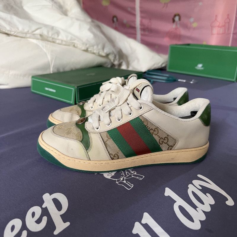 Gucci Gucci Screener Distressed Leather Low-Top Sneakers 0079 Size US 8 / EU 41 - 1 Thumbnail
