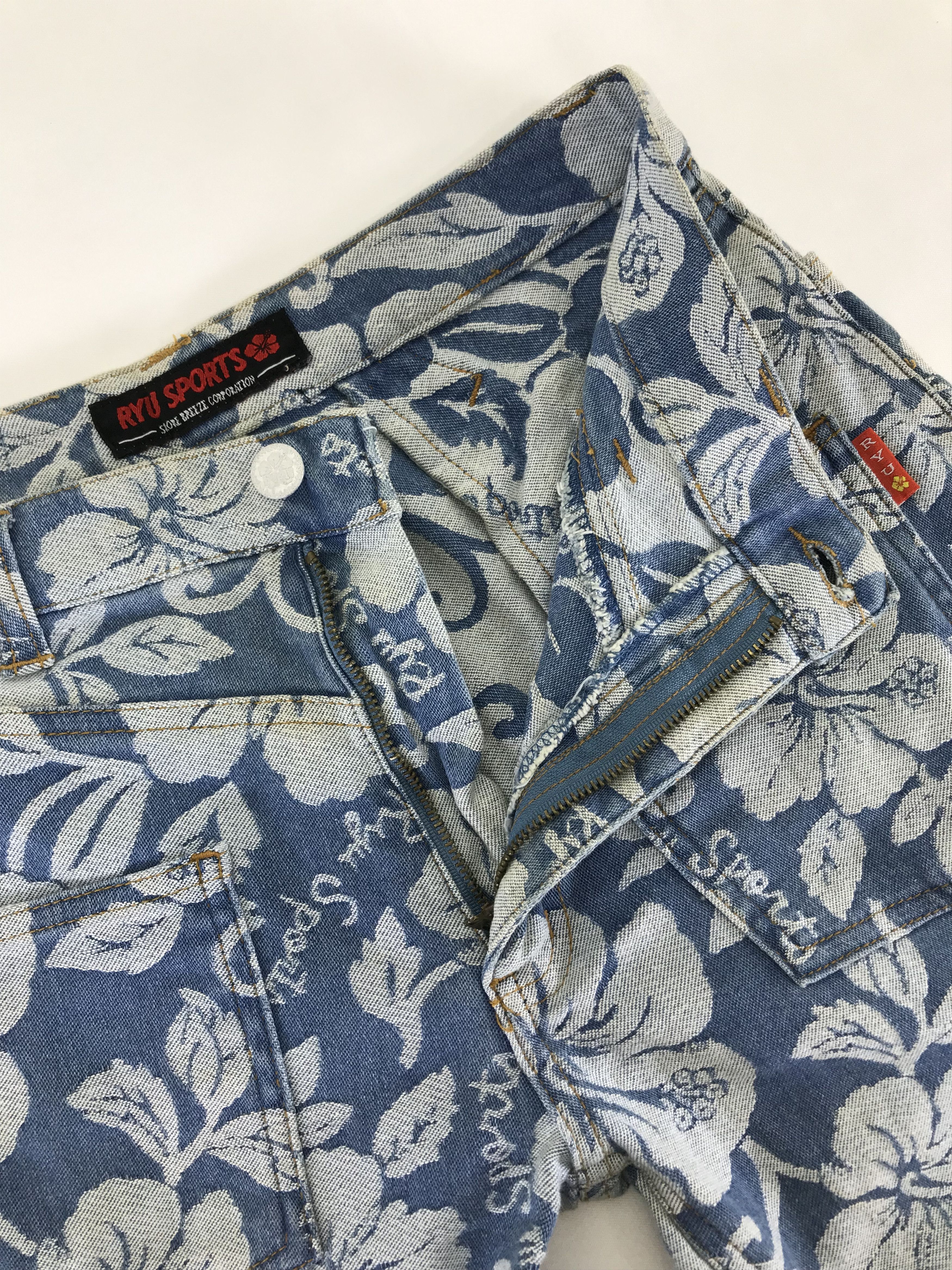 Hysteric Glamour Vintage Japanese Ryu Full Printed Floral Flare Jeans Size 27" / US 4 / IT 40 - 11 Thumbnail