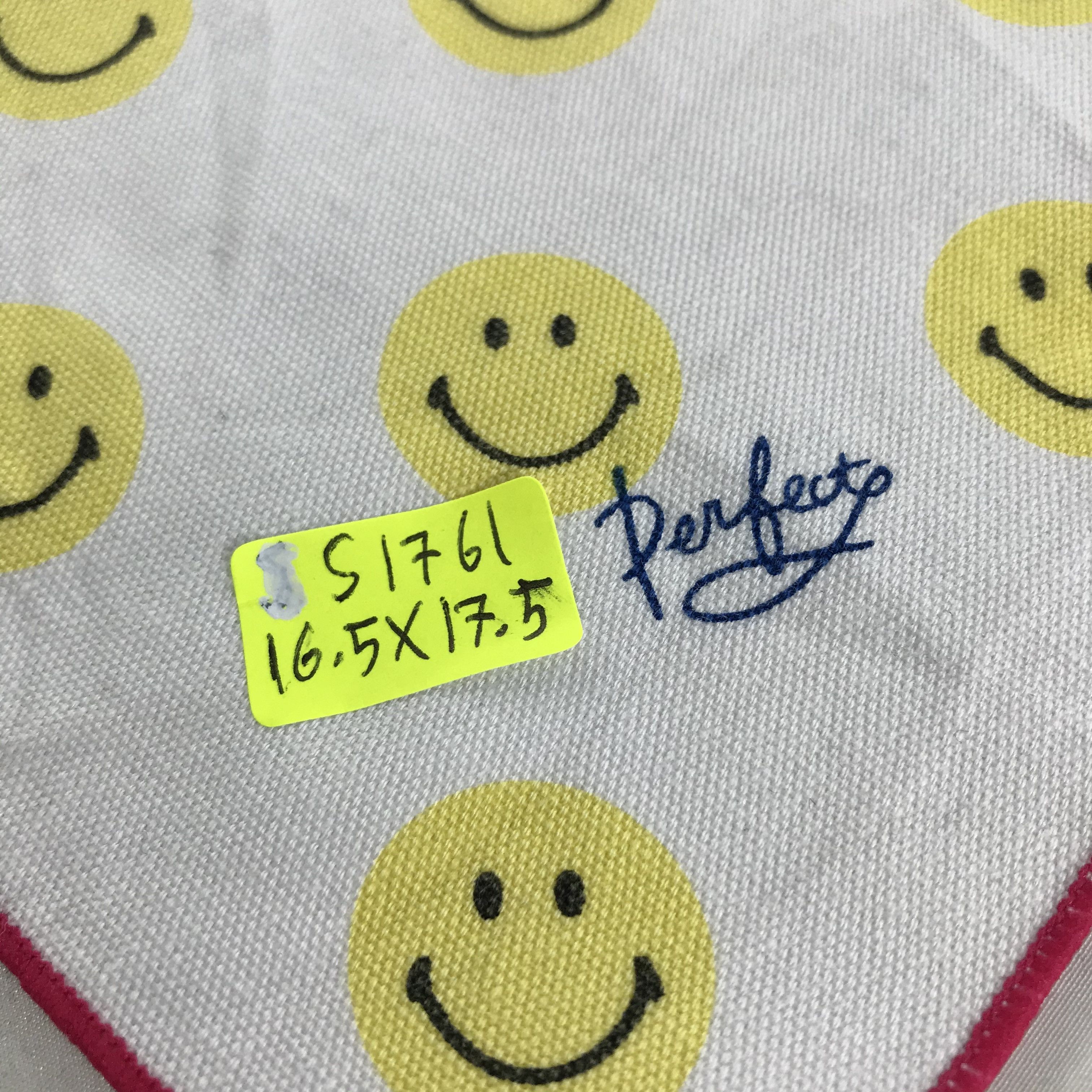 Vintage Vintage Smile Bandana / Handkerchief / Neckerchief -S1761 Size ONE SIZE - 5 Thumbnail