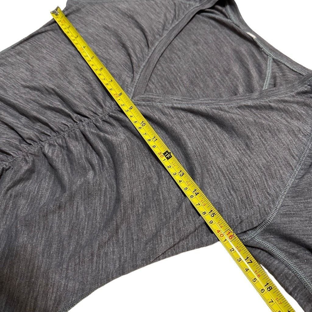 Lululemon Lululemon Grey Interval Ruched Athletic Long Sleeve Workout Size S / US 4 / IT 40 - 8 Thumbnail