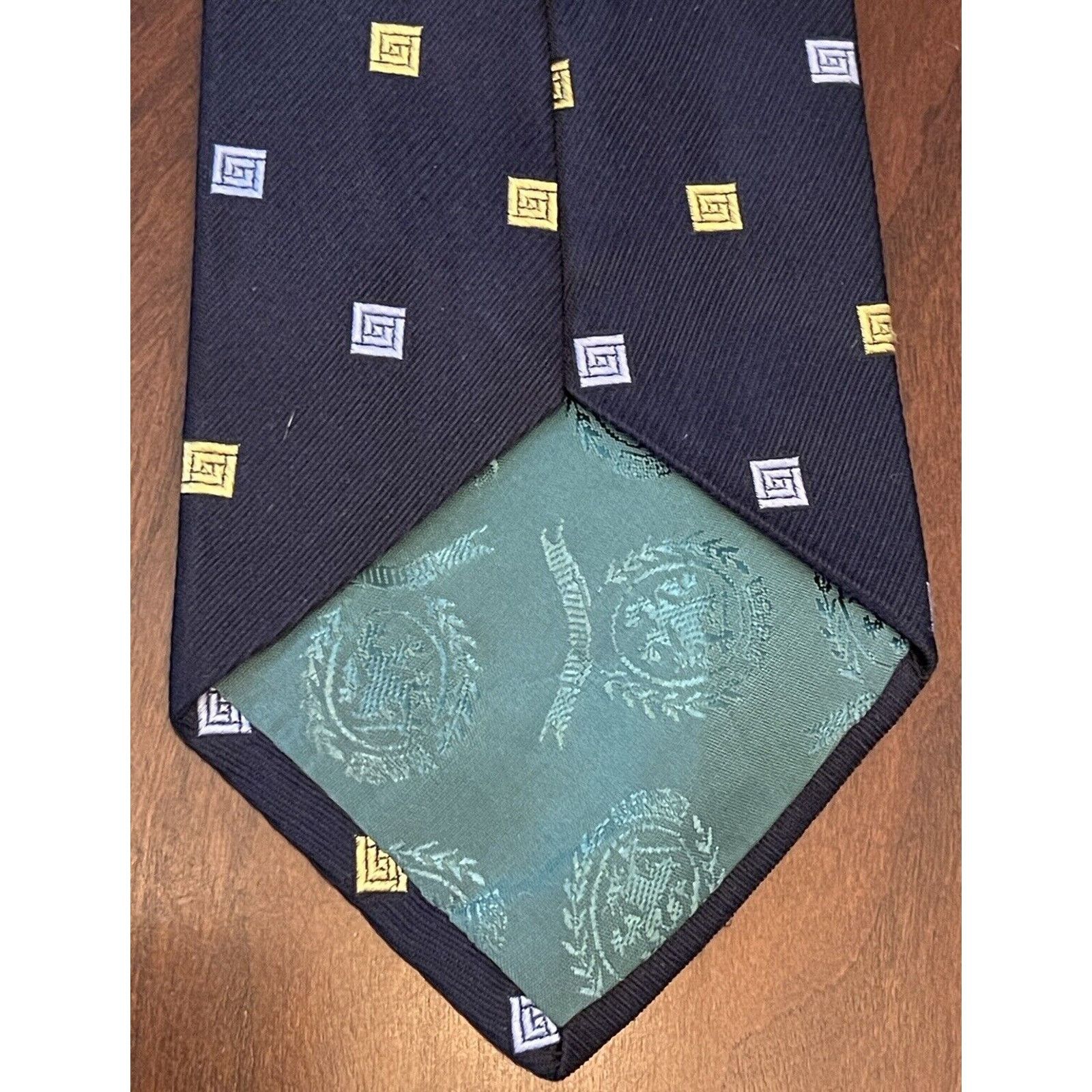 Tommy Hilfiger Tommy Hilfiger Blue 100% Imported Silk Made In Usa Size ONE SIZE - 2 Thumbnail