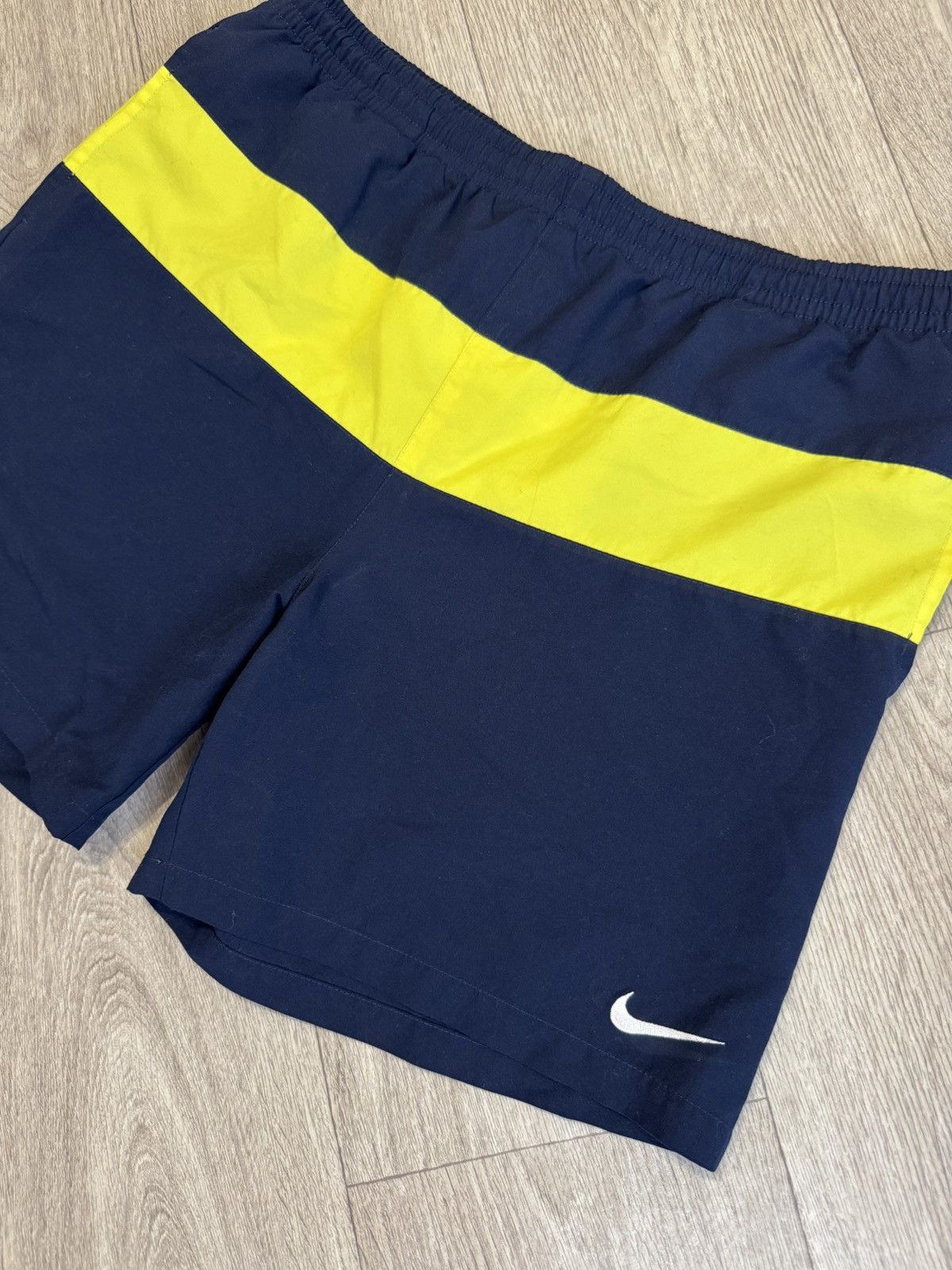 Nike × Vintage 🔷Vintage Nike Swoosh Nylon Shorts 2000s🔷 Size US 34 / EU 50 - 2 Thumbnail