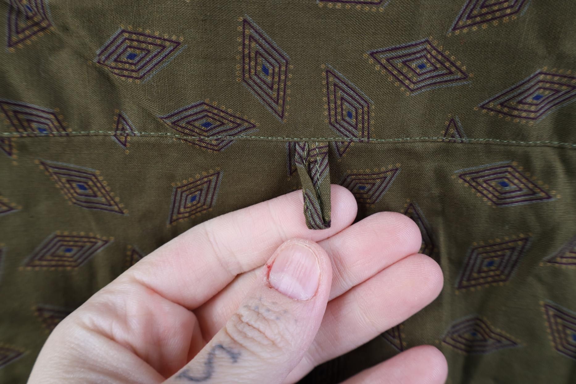 Vintage Vintage 90s Streetwear Geometric Collared Button Shirt USA Size US L / EU 52-54 / 3 - 9 Thumbnail