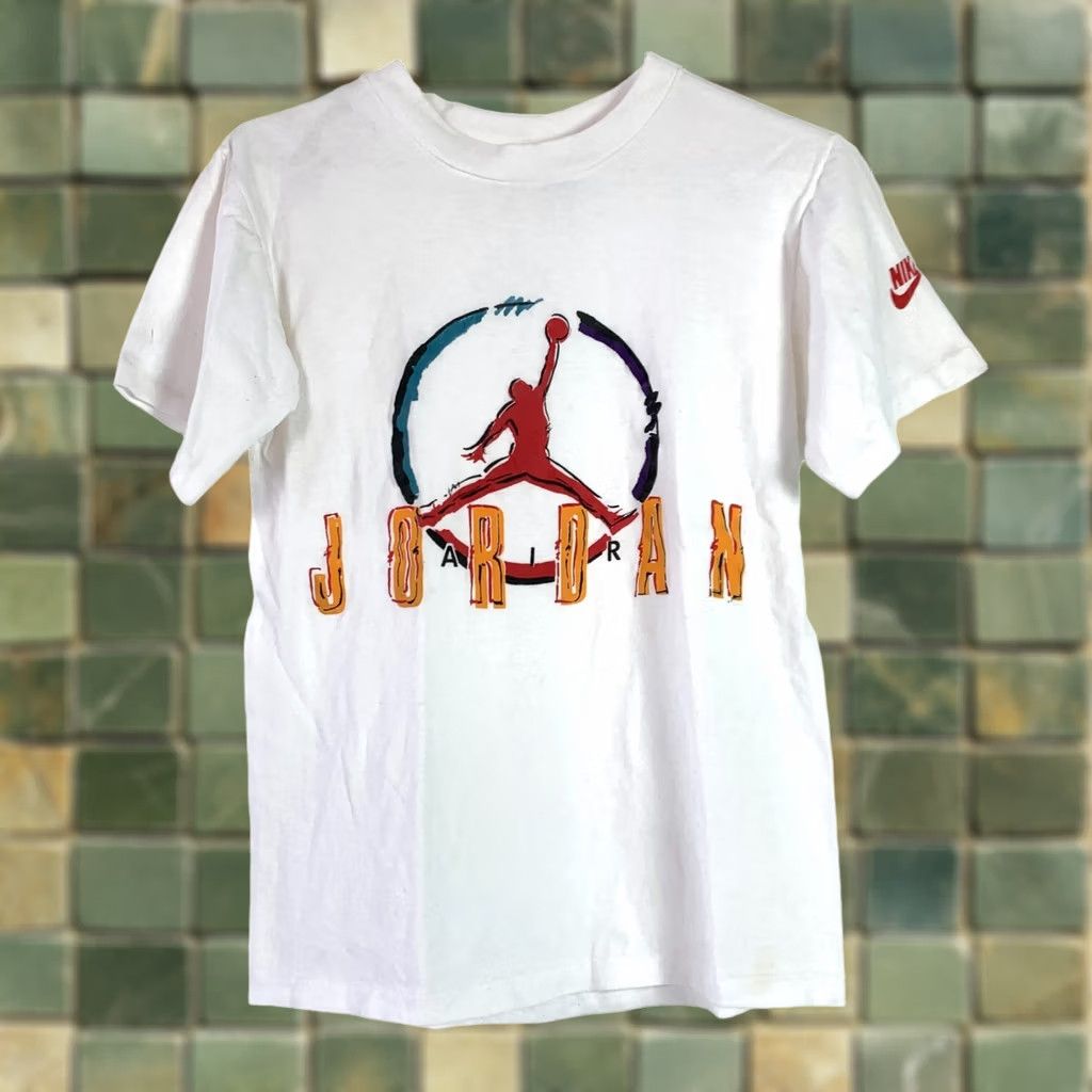 Nike Vintage Nike Michael Jordan Flight Tee Shirt M White Wash Wear Size US M / EU 48-50 / 2 - 1 Thumbnail