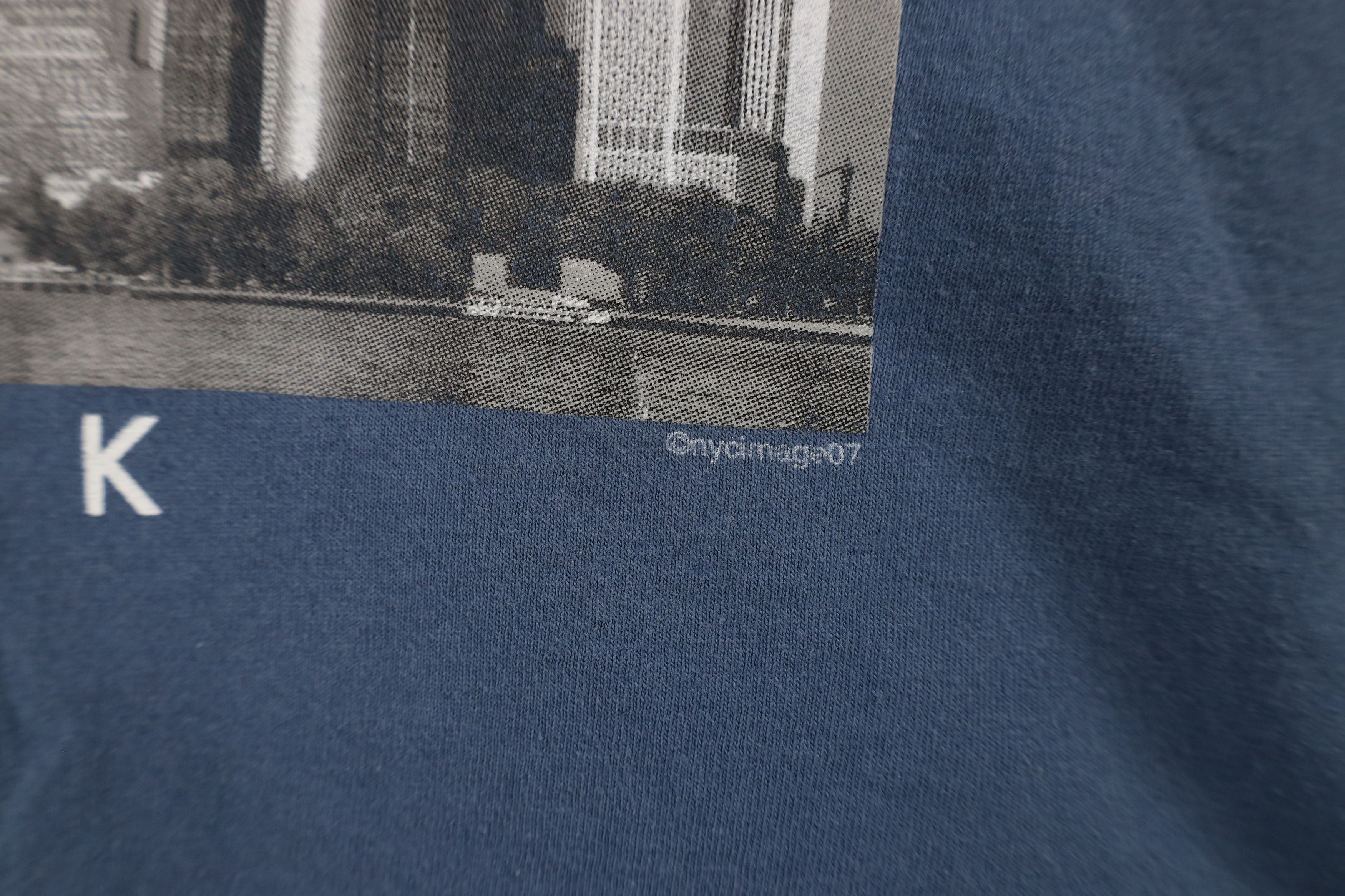 Vintage Vintage Y2K Streetwear New York City Box Logo T-Shirt Blue Size US L / EU 52-54 / 3 - 7 Thumbnail