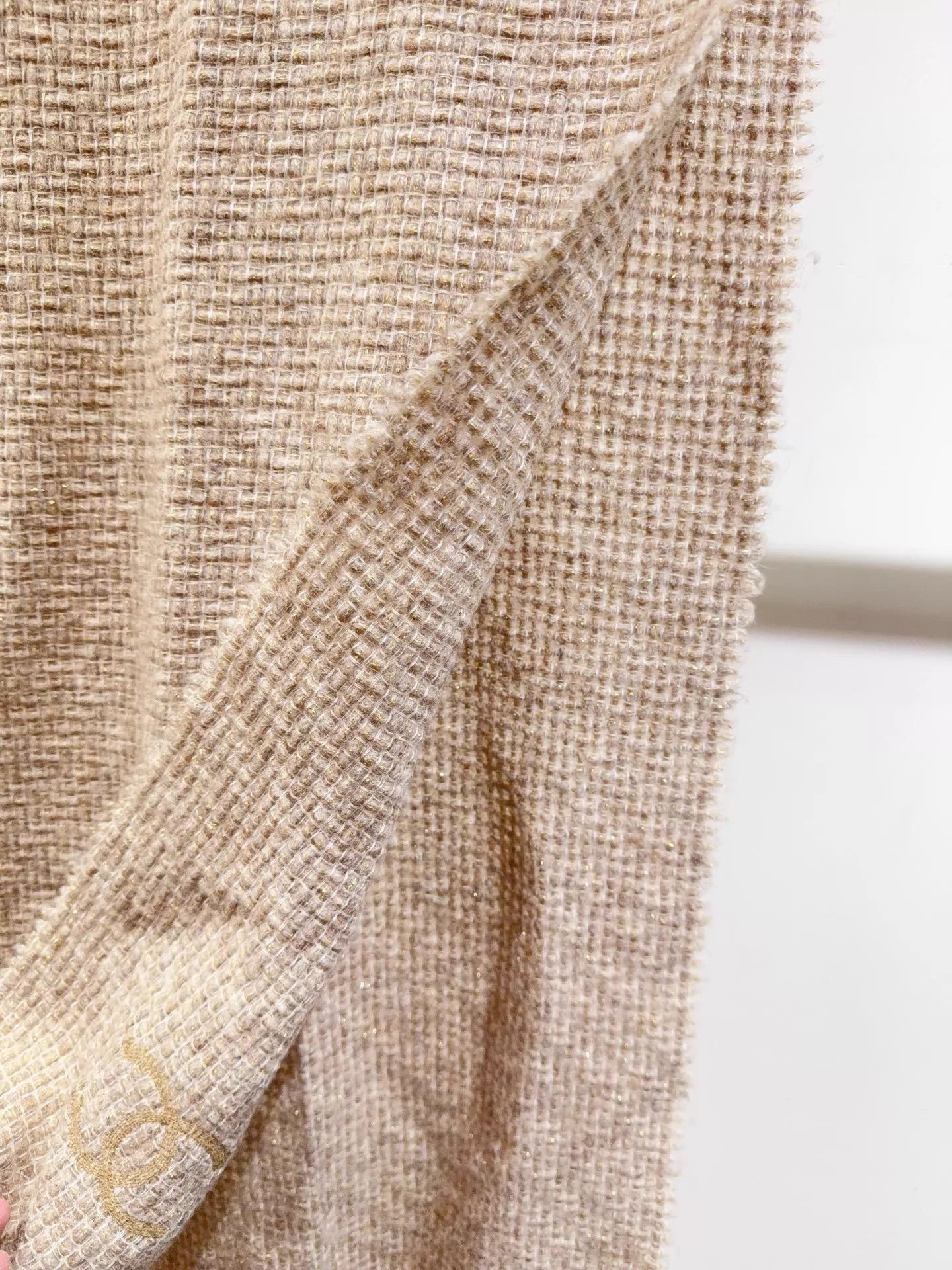 Chanel Chanel Gold-Threaded Luxury Scarf Like New Size ONE SIZE - 4 Thumbnail
