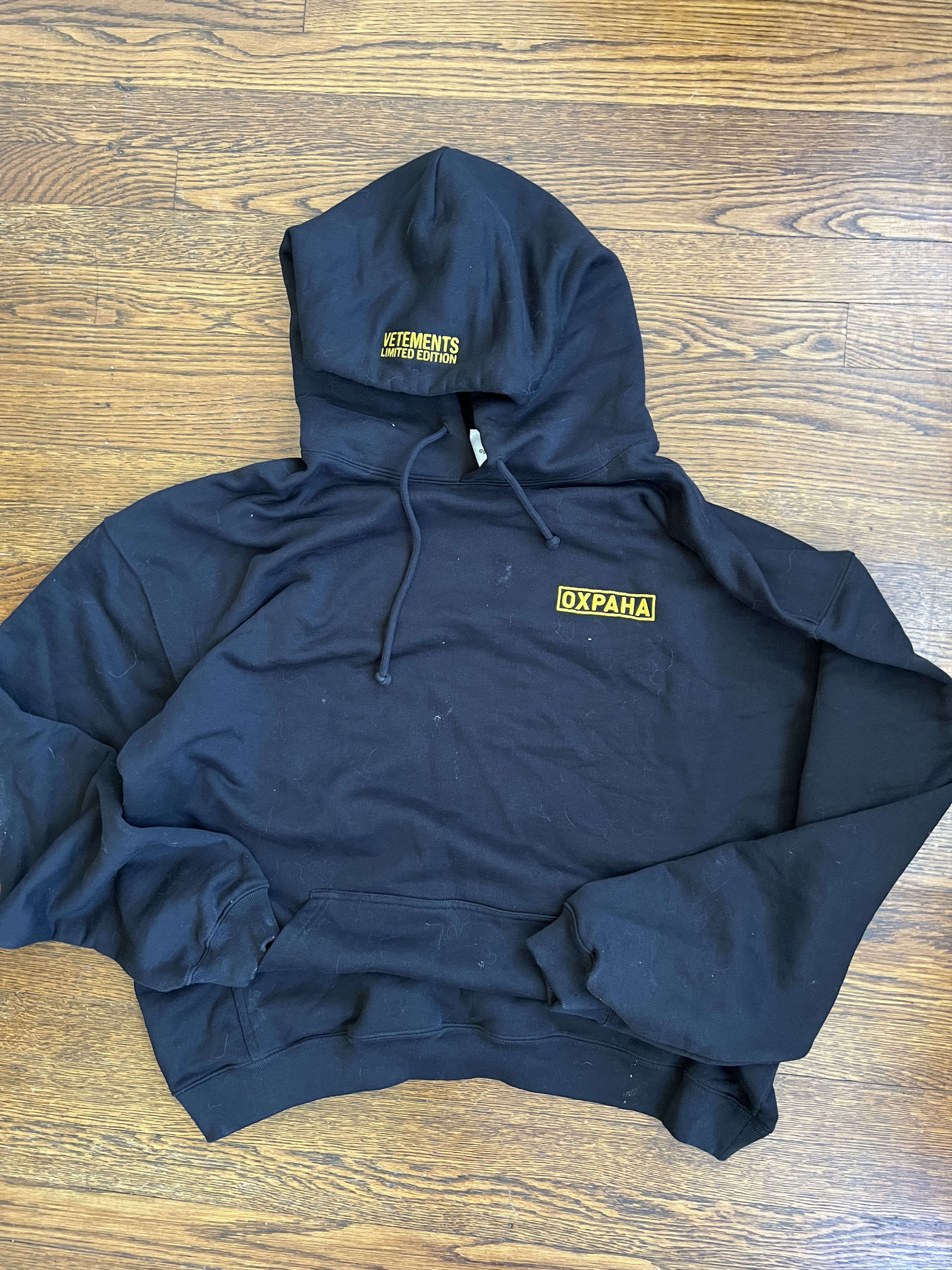 Vetements VETEMENTS "SECURITY" HOODIE Size US S / EU 44-46 / 1 - 1 Thumbnail