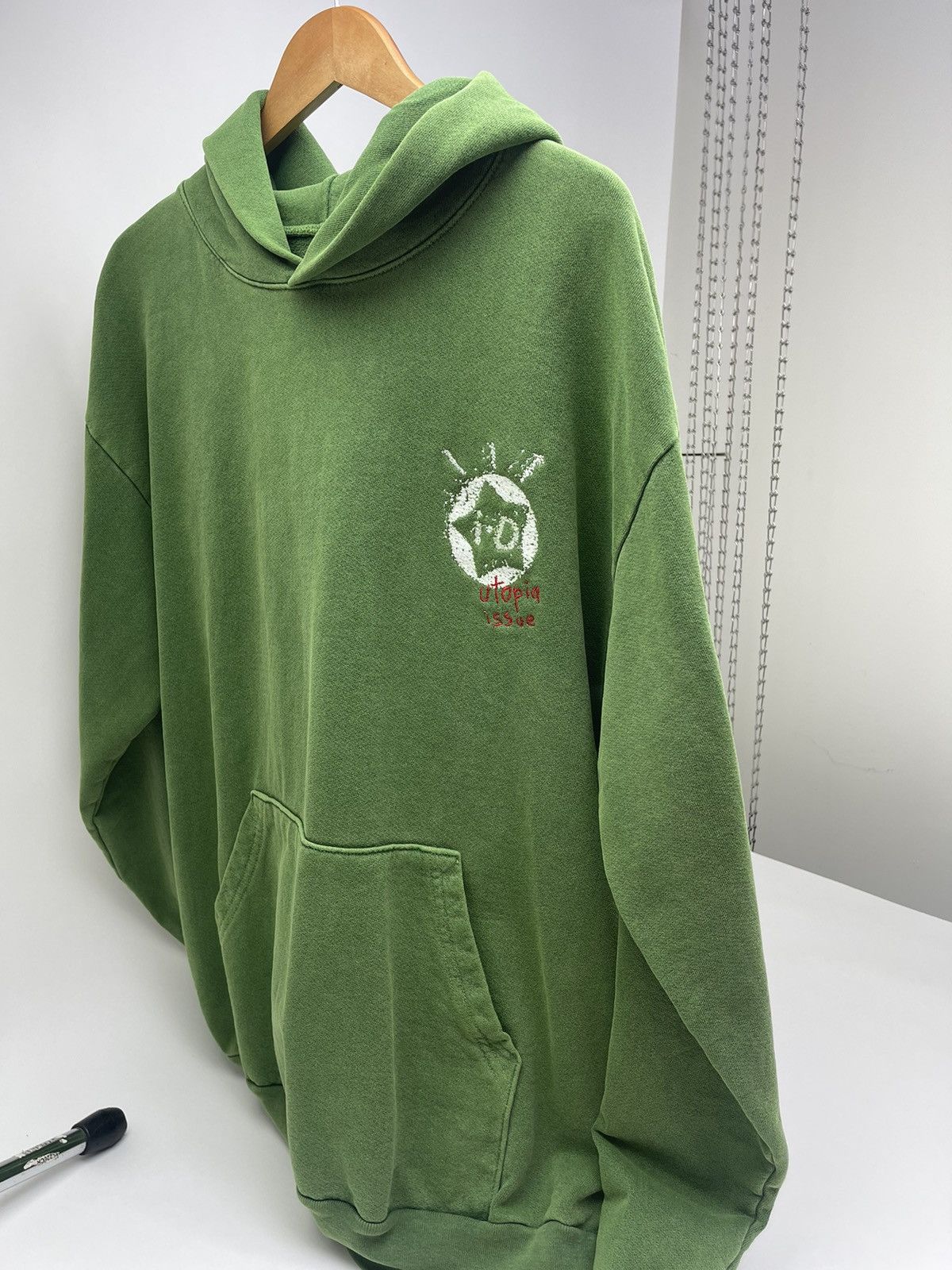 Travis Scott (Never Worn) Utopia Travis Scott I.D. Magazine Hoodie XL Size US XL / EU 56 / 4 - 6 Thumbnail