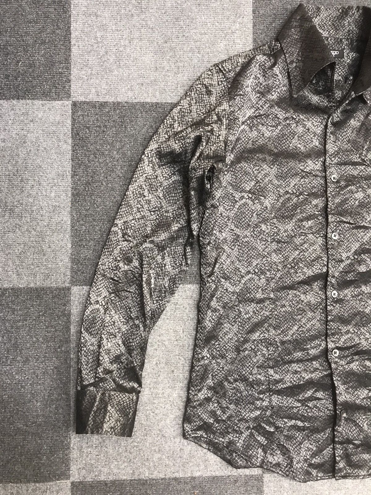 Japanese Brand TORNADO MART Metallic Snakeskin Skinny Fit Shirt Size L / US 10 / IT 46 - 5 Thumbnail