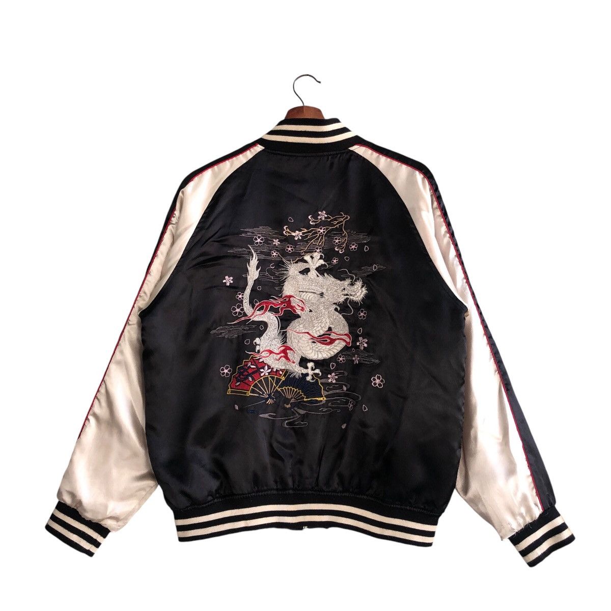 Japanese Brand × Vintage Sukajan Black Beige Vintage Embroidered Jacket Size L Size US L / EU 52-54 / 3 - 7 Thumbnail