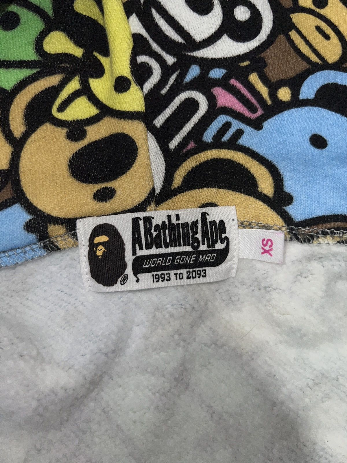 Bape BAPE MILO ALL FRIENDS Shark Full Zip Hoodie Size XS / US 0-2 / IT 36-38 - 7 Thumbnail