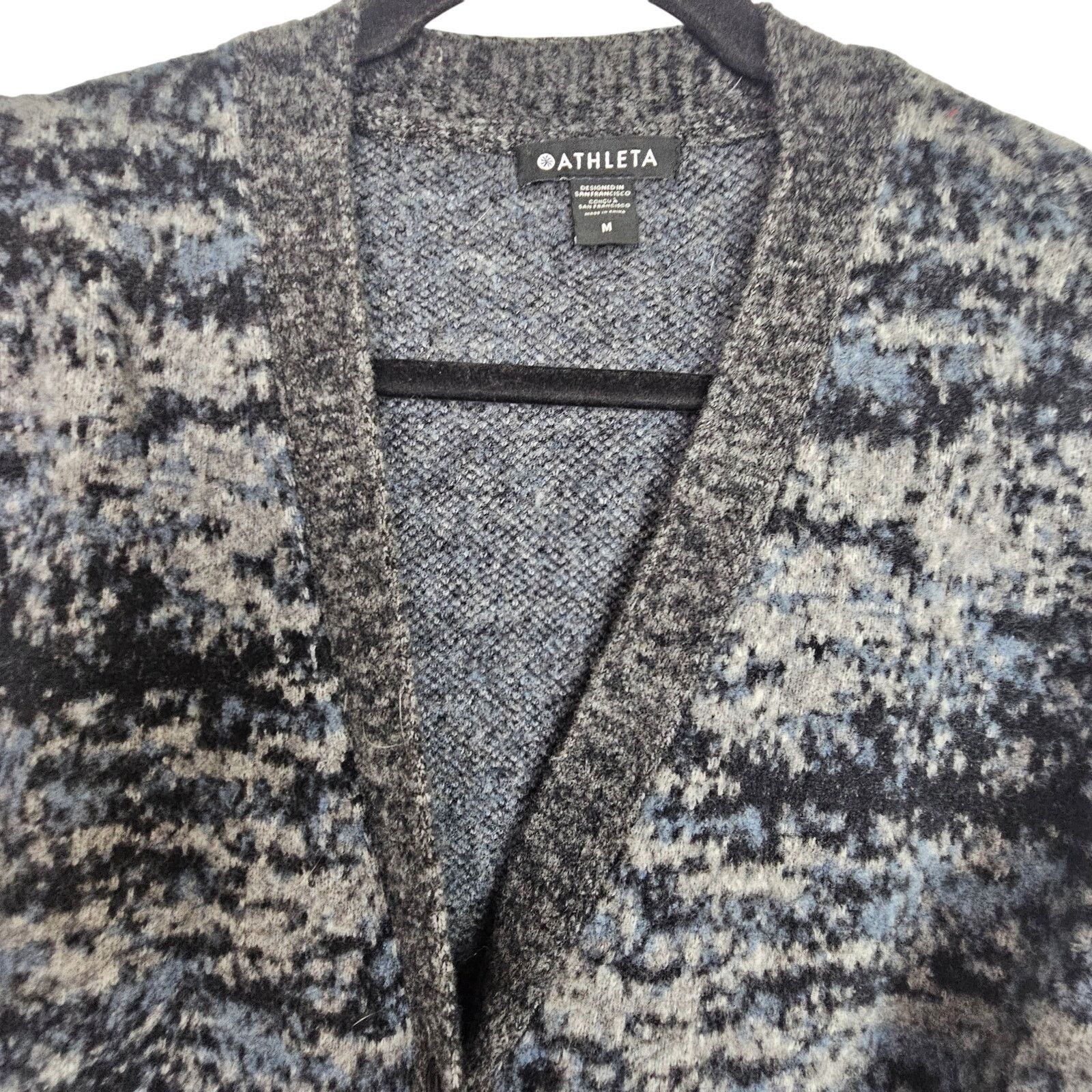 Athleta Athleta Westlake Cardigan Sweater Merino Wool Fog Camo Comfy Size M / US 6-8 / IT 42-44 - 3 Thumbnail