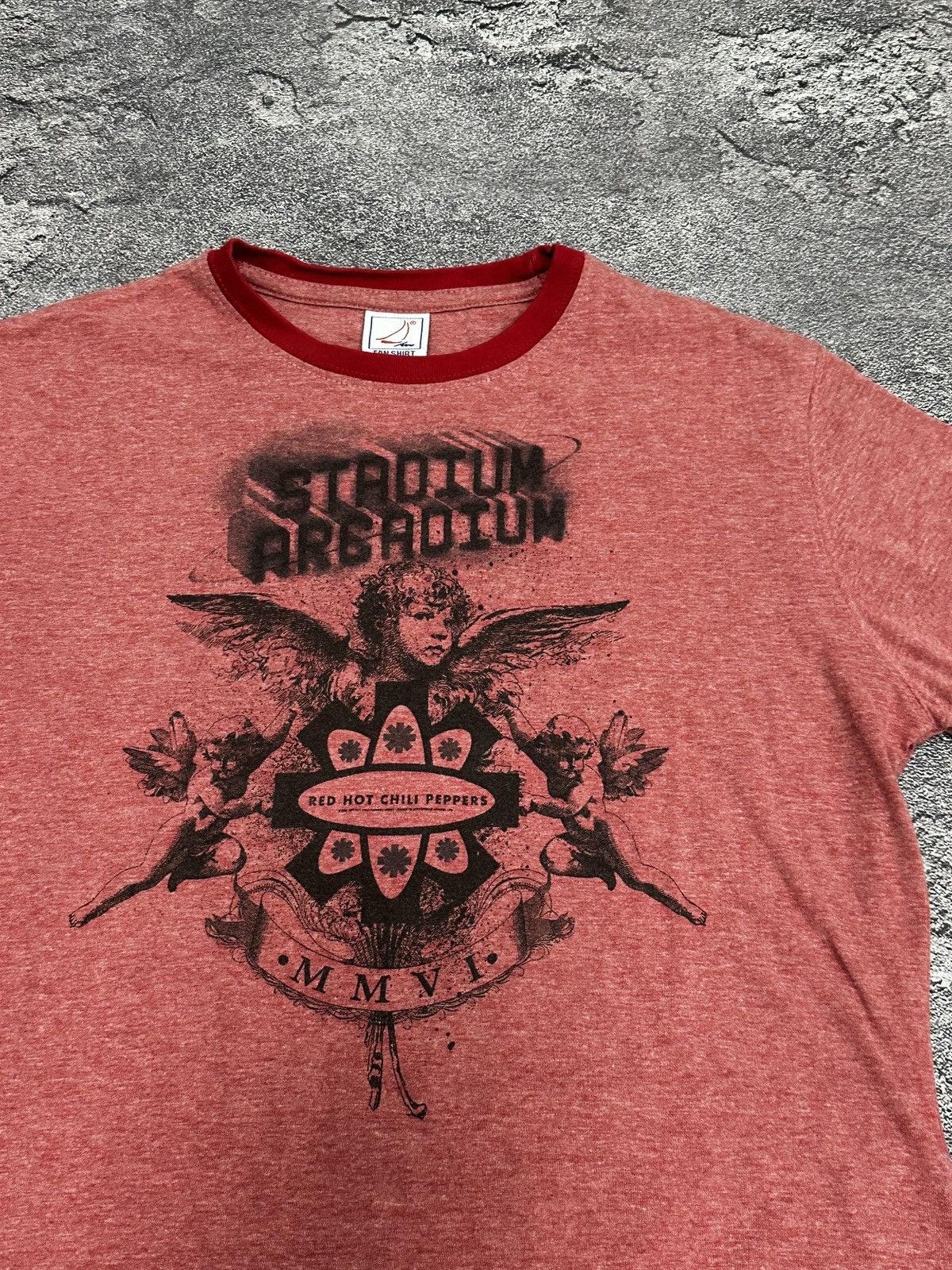 Band Tees × Vintage 2005 Red Hot Chili Peppers Stadium Argadium Slim T-Shirt Size US M / EU 48-50 / 2 - 4 Thumbnail