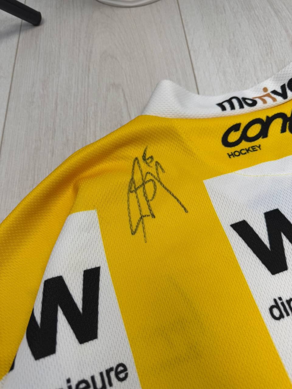 NHL SIGNED Hockey jersey #79 Steiner Ehc Uzwil Hawks Swiss Size US XL / EU 56 / 4 - 15 Thumbnail
