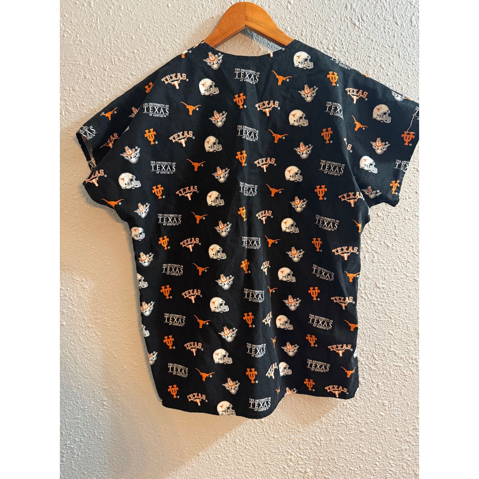 Other University of Texas Longhorns Scrub Top Size M / US 6-8 / IT 42-44 - 4 Thumbnail